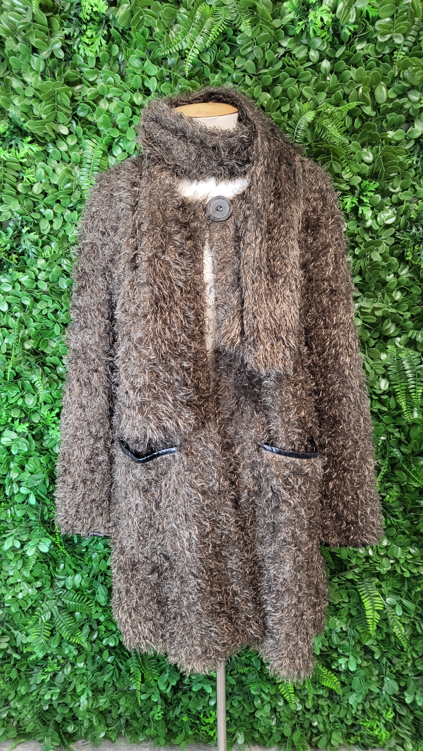 Emma Rose Brown Textured Jacket Scarf Set (12)