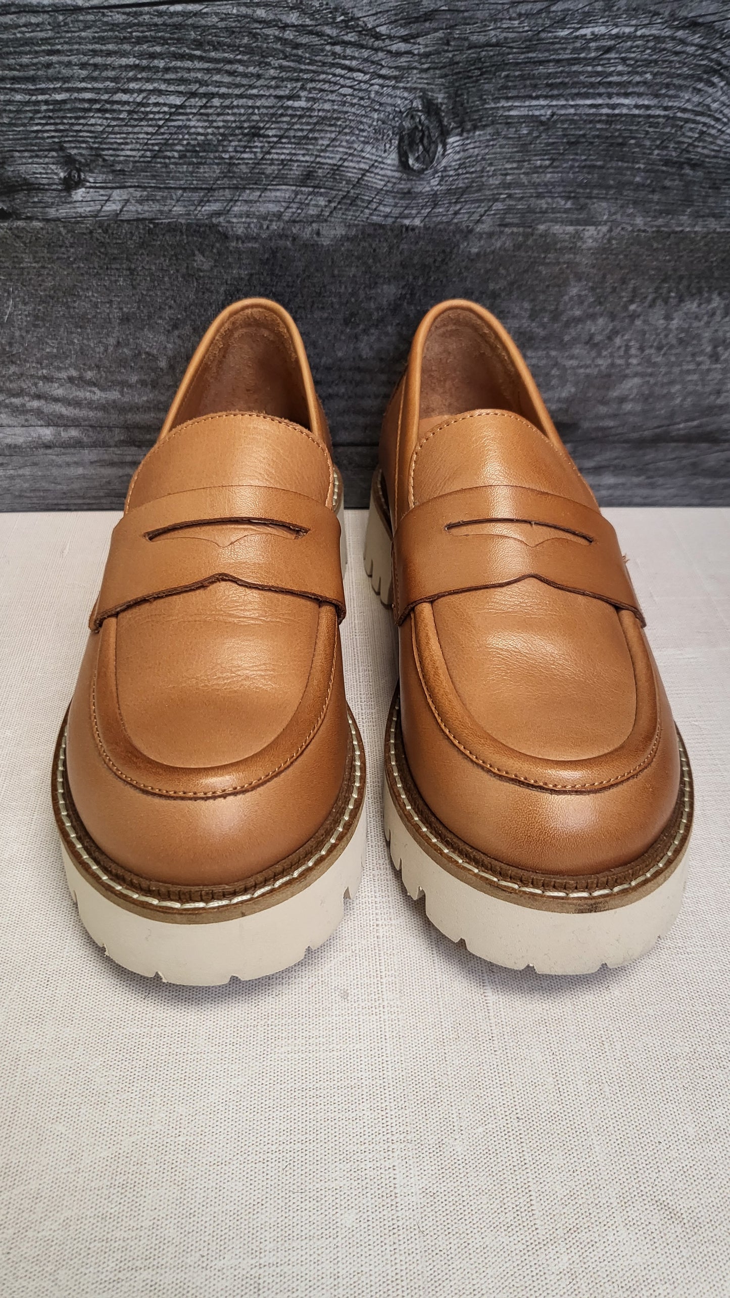 Carmela Tan Loafer NEW (37)