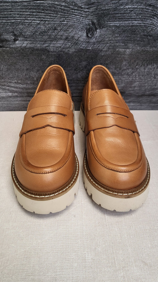 Carmela Tan Loafer NEW (37)