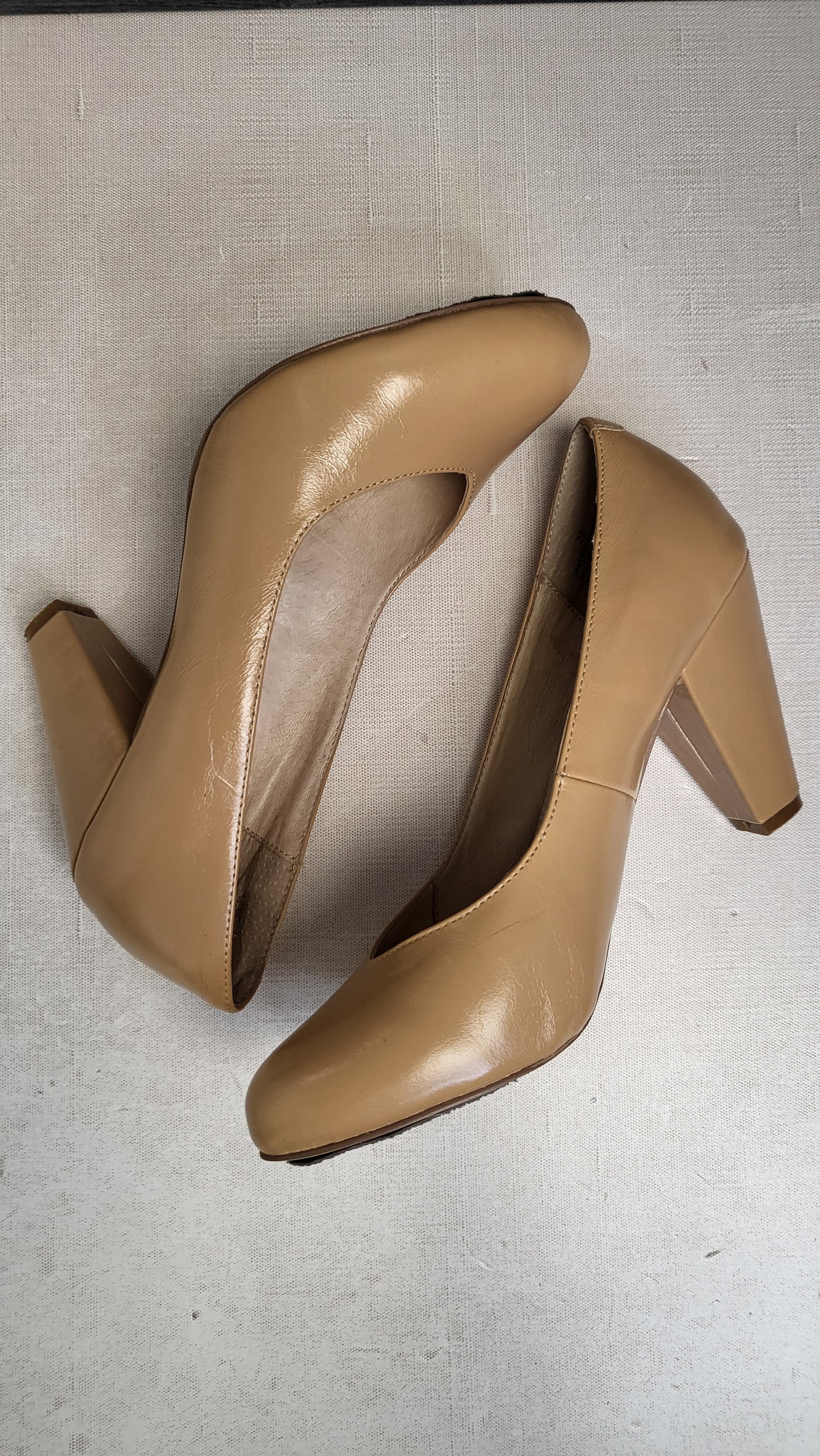 Isabella Anselmi  Leather Caramel Heels (38)