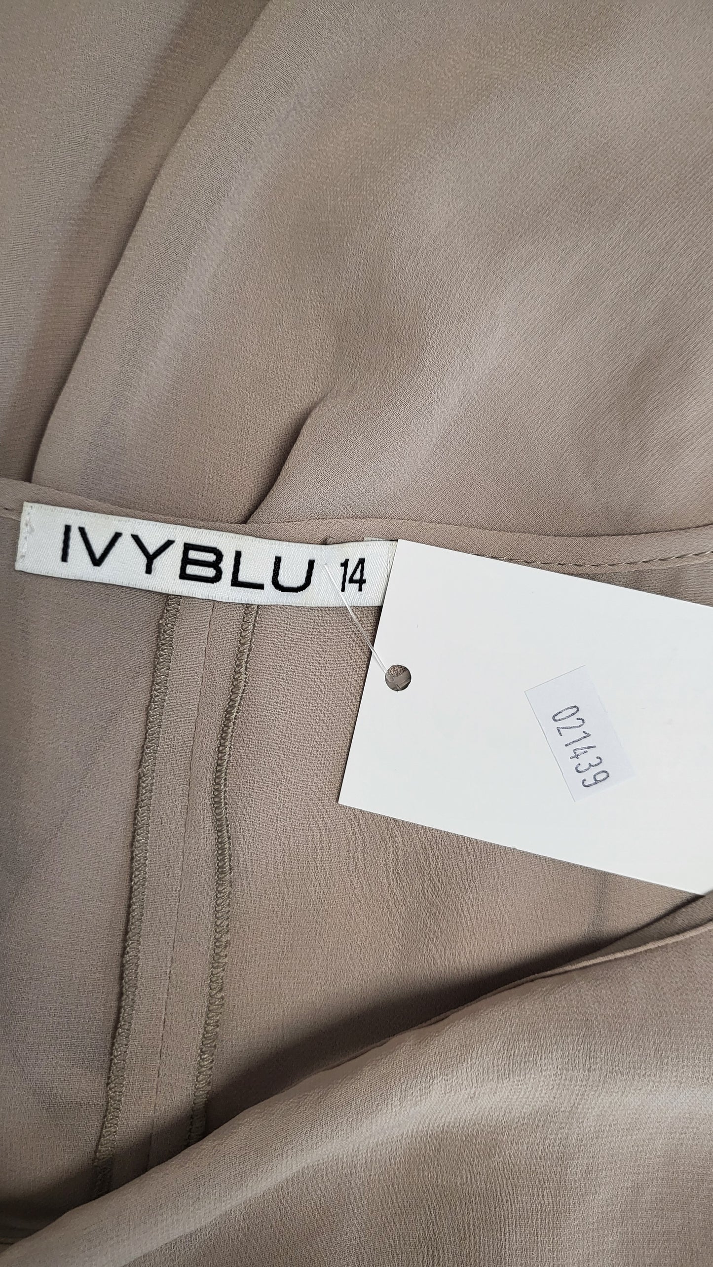 IvyBlu Taupe Floaty Top (14)