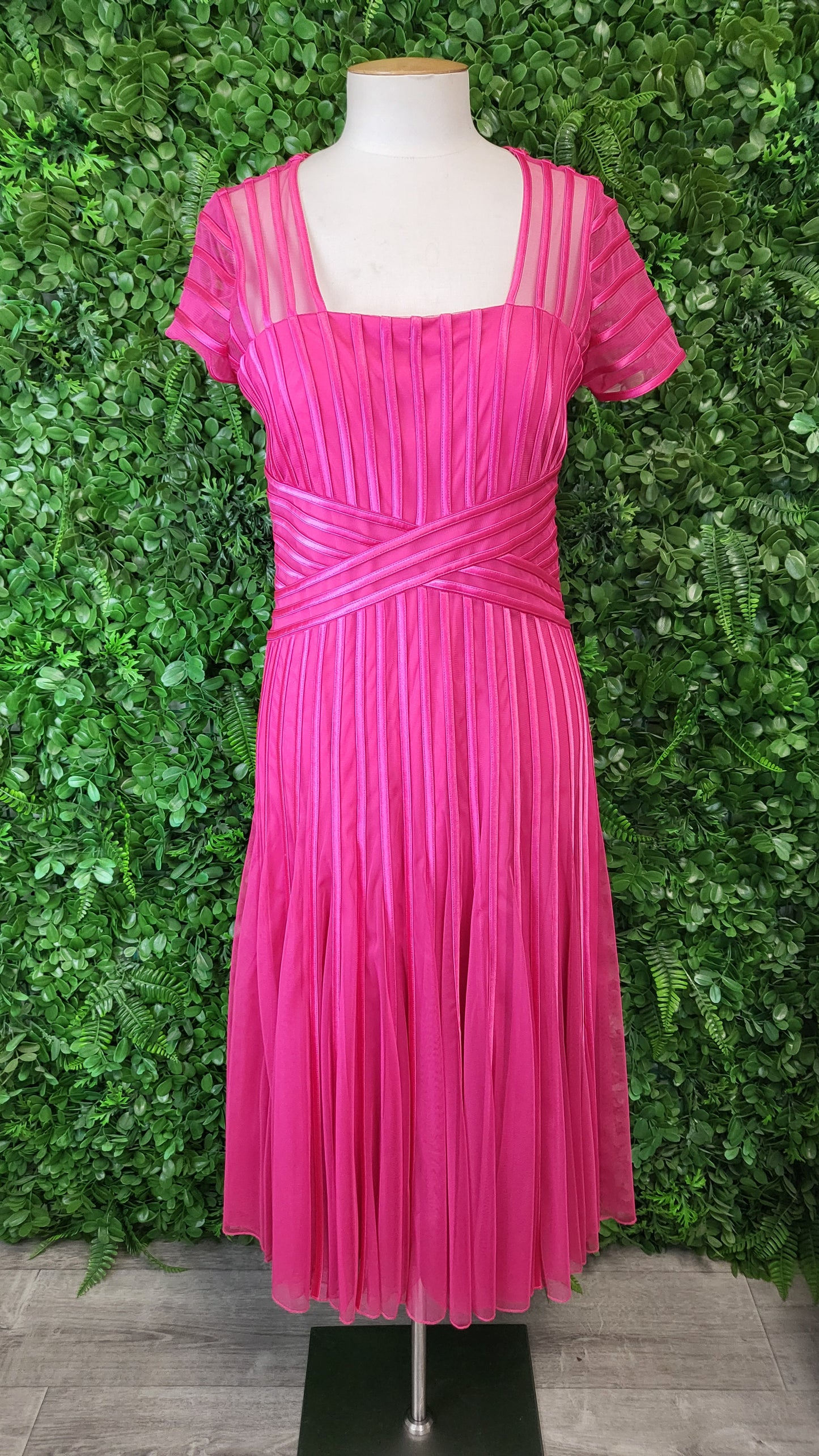 L'officiel Pink Tulle & Pleat Dress BNWT (12)