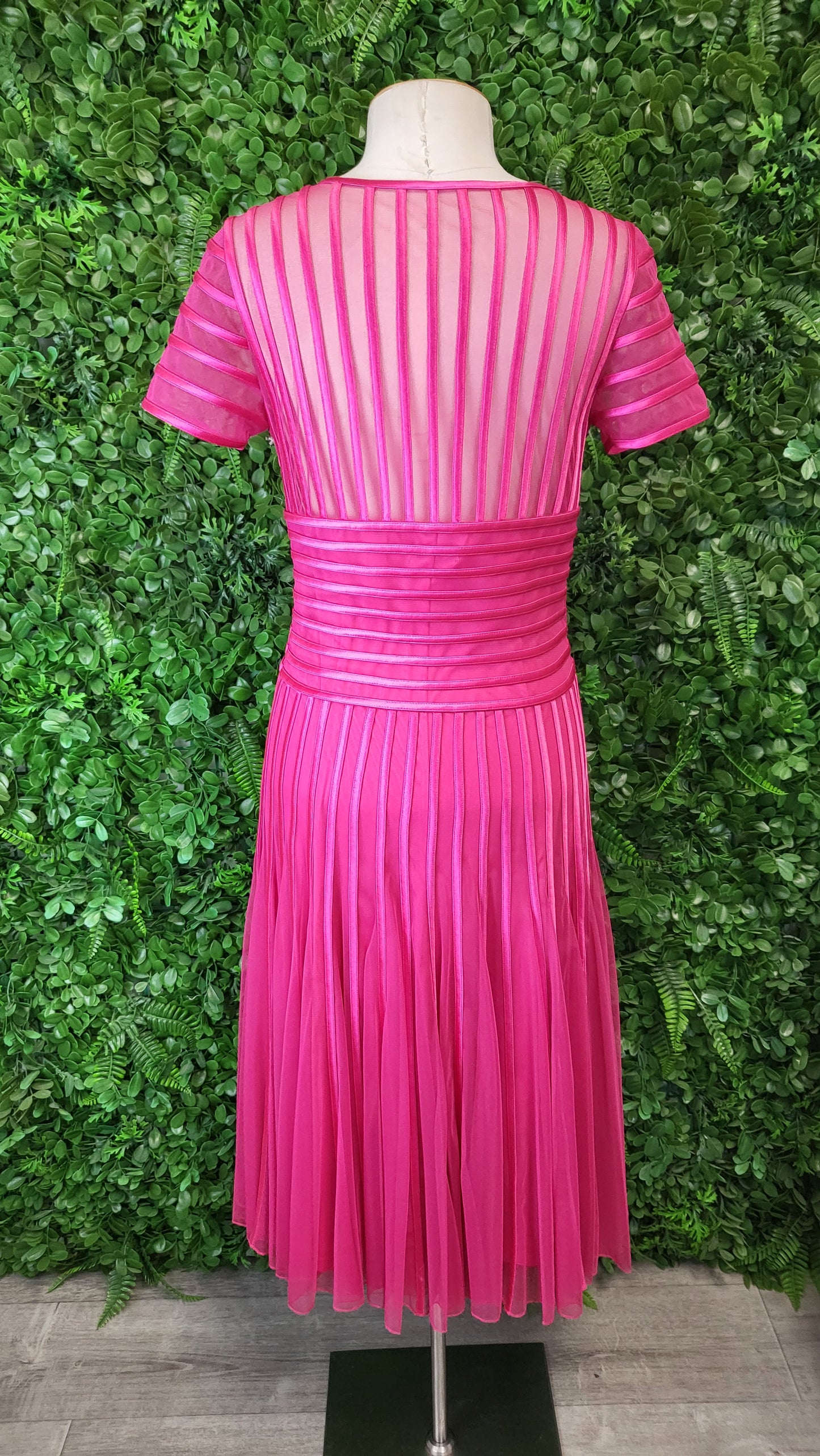 L'officiel Pink Tulle & Pleat Dress BNWT (12)