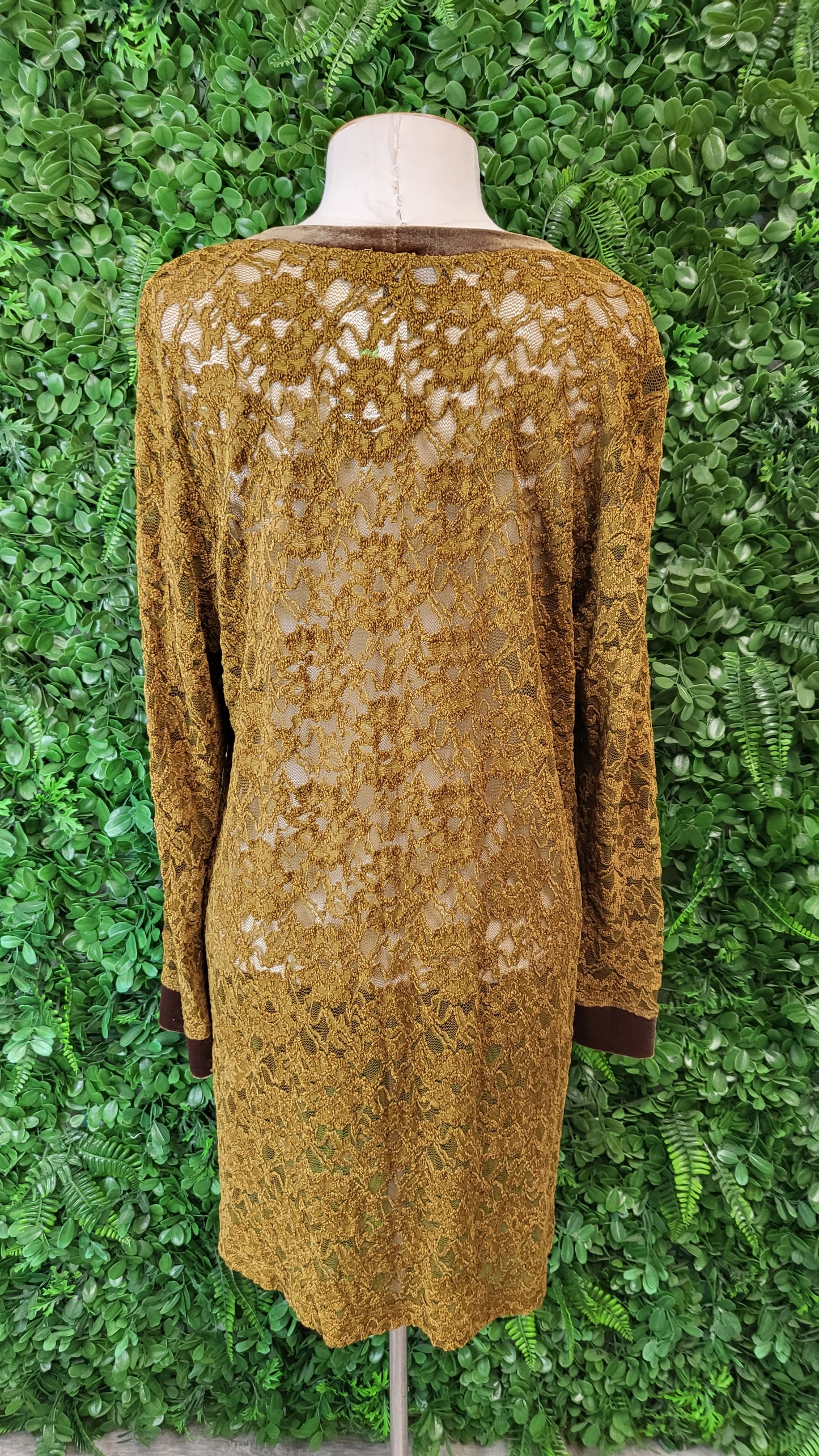 Chocolat Gold Lace Top (14-16)