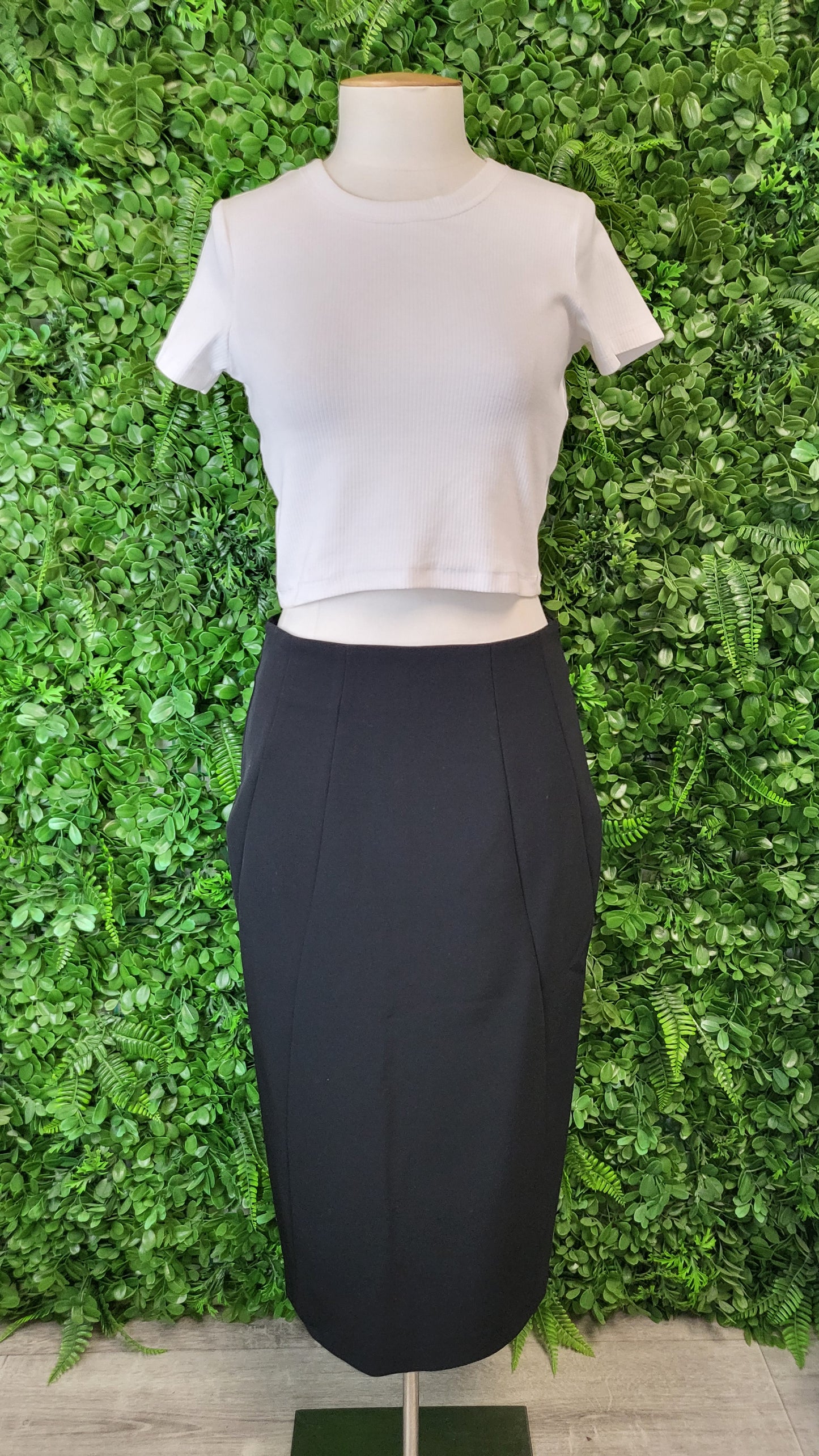 Veronika Maine Black Midi Skirt (10)
