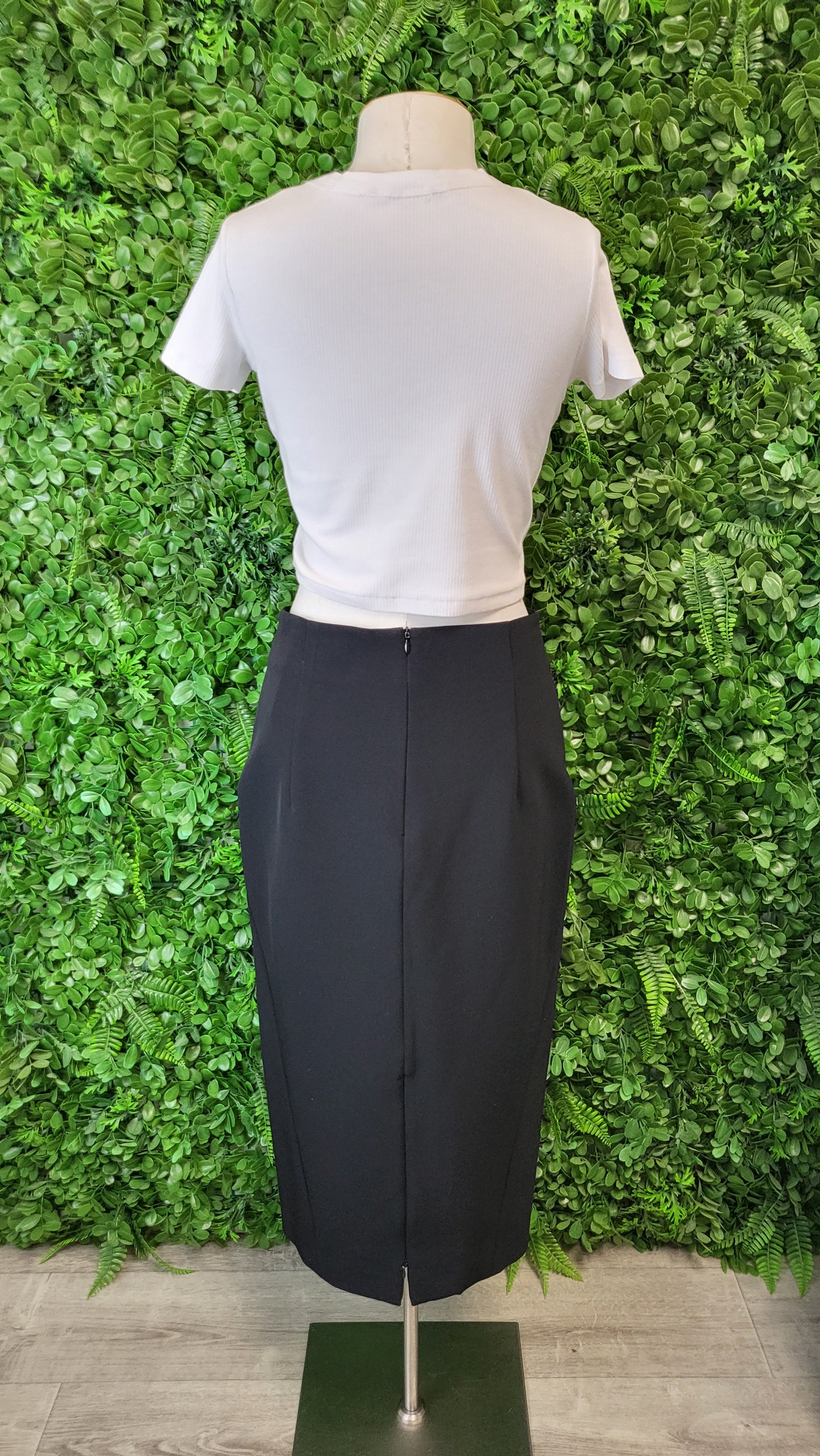 Veronika Maine Black Midi Skirt (10)