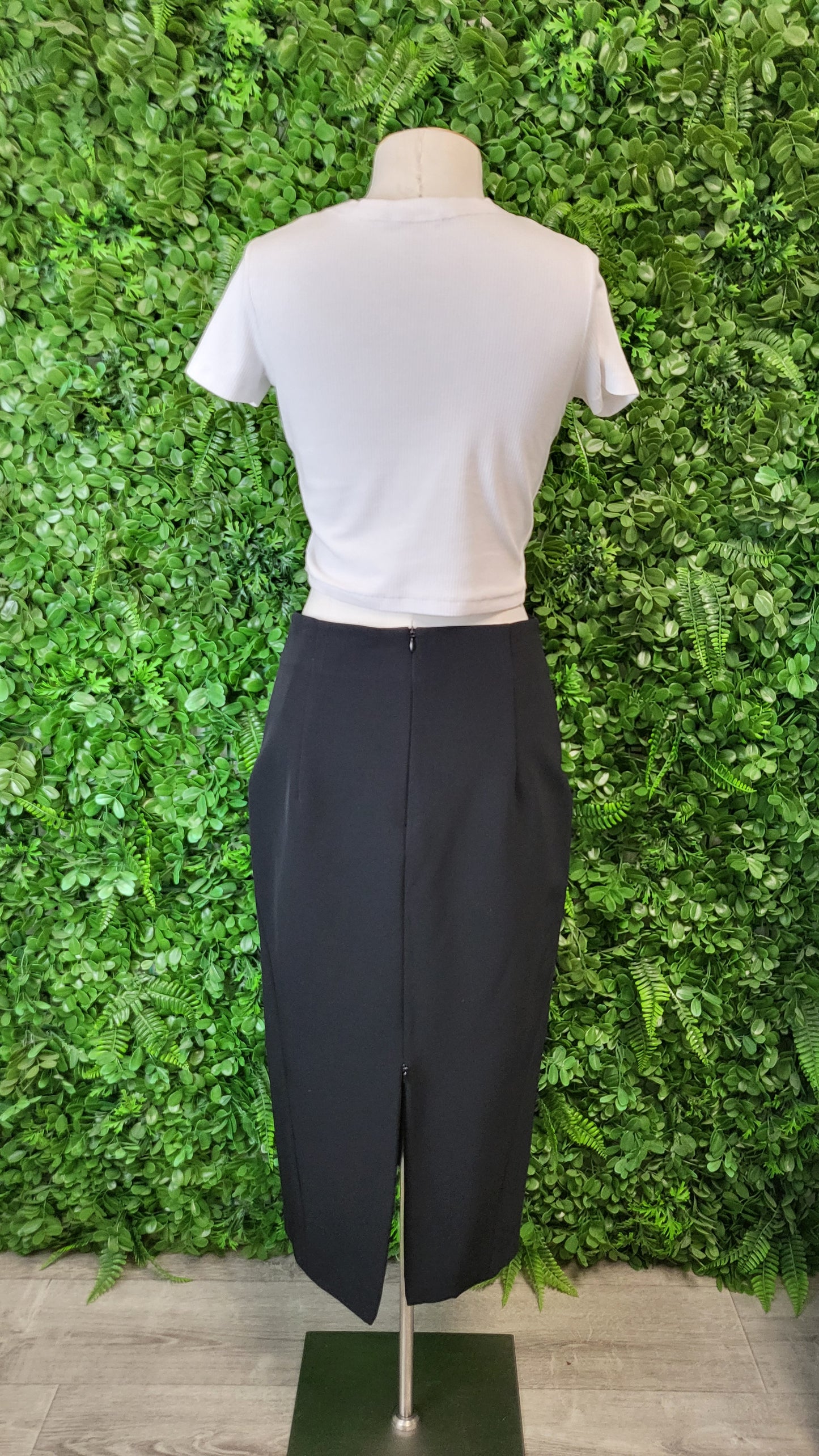 Veronika Maine Black Midi Skirt (10)
