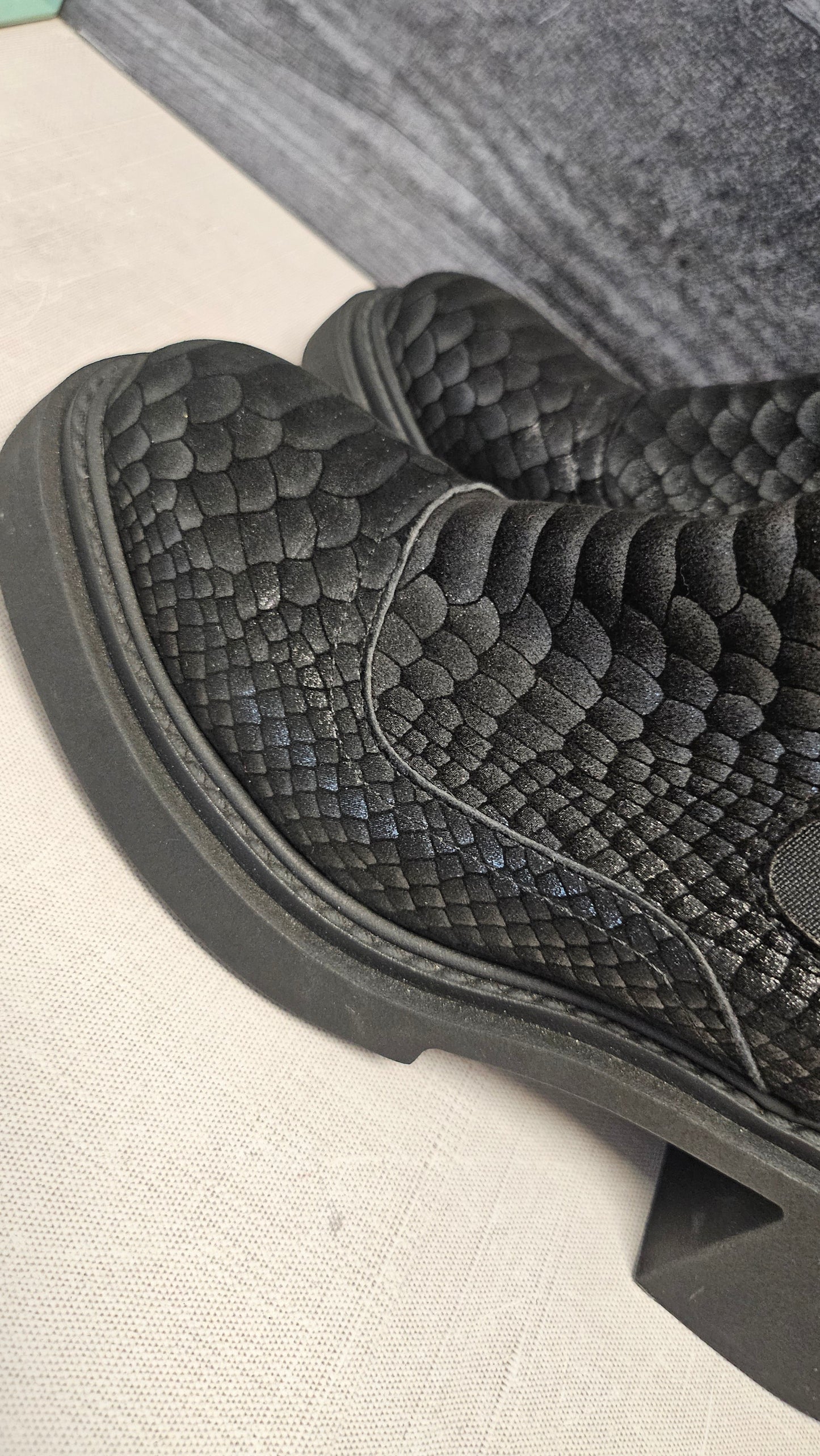 Bresley Black Chunky Leather Boot (38)