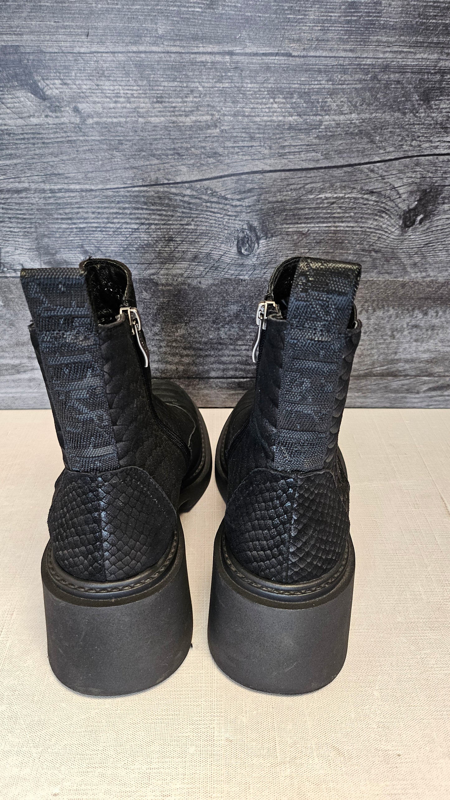 Bresley Black Chunky Leather Boot (38)