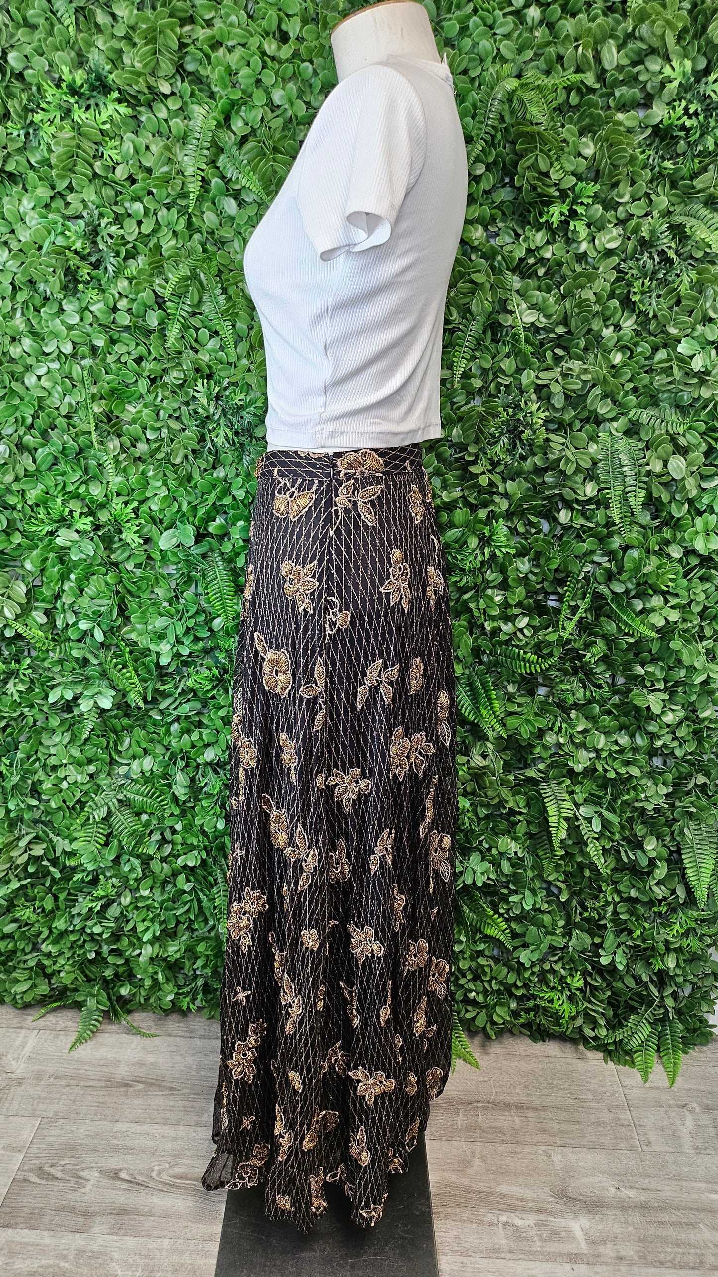 Zara Black/Gold Embroidered Skirt (10)