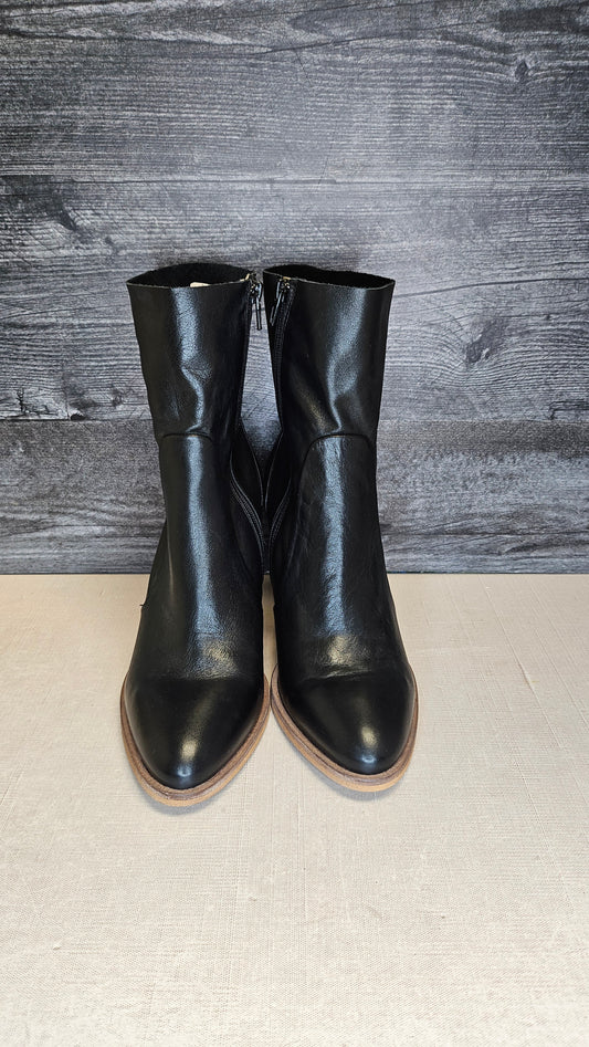 Isabella Anselmi Black Ankle Boot (40)