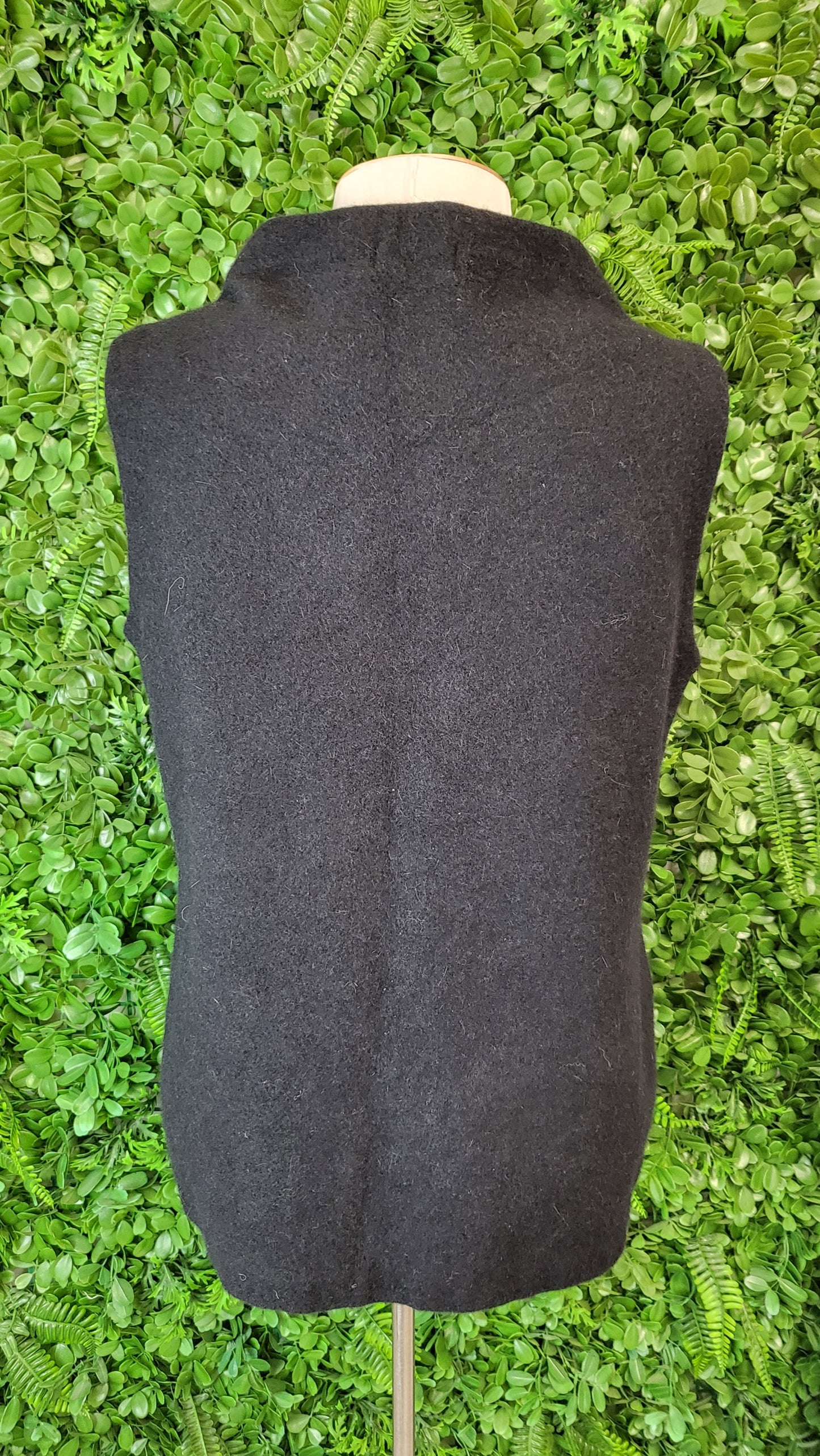 Newport Studio Black Wool Gilet (10)