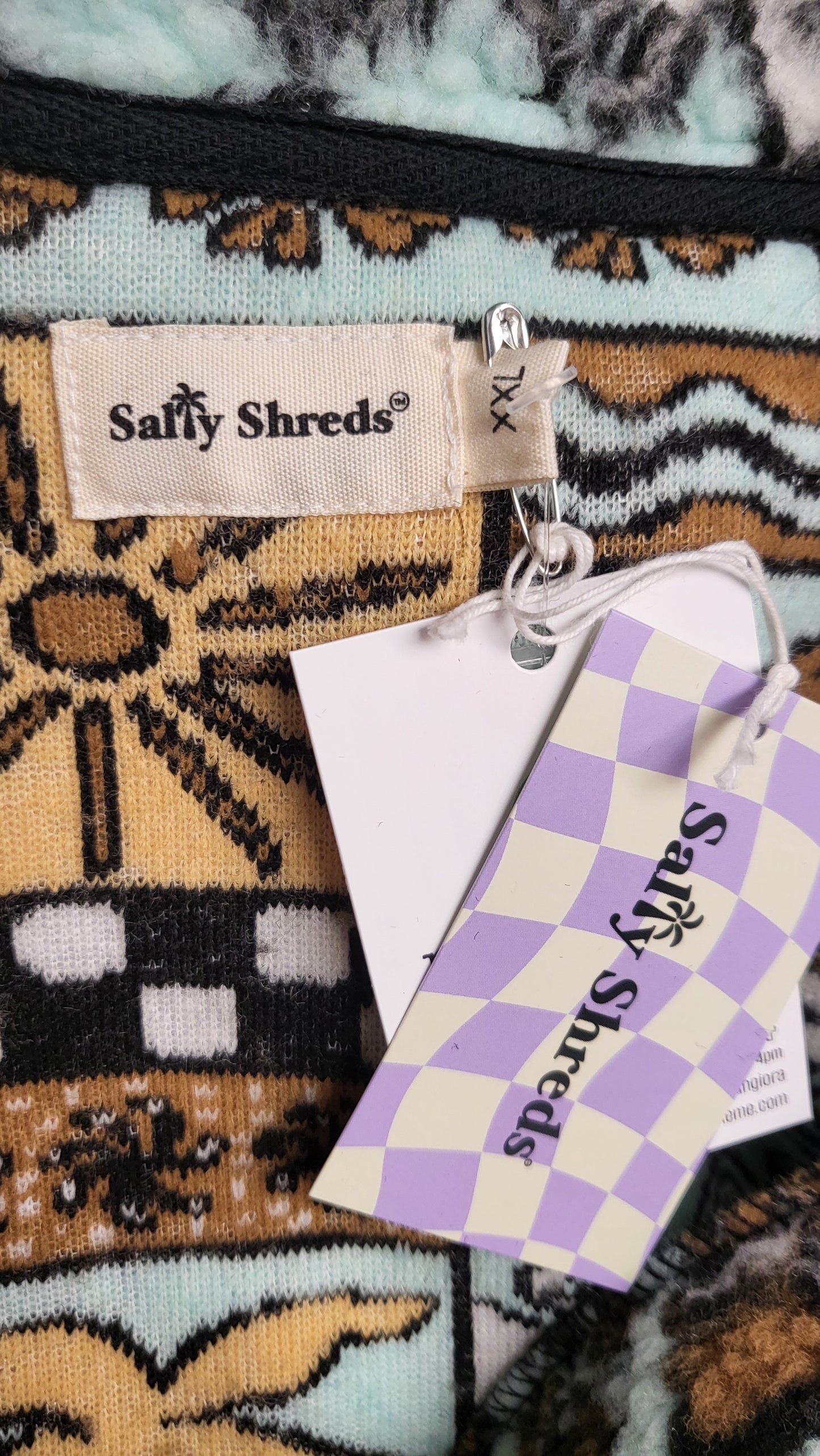 Salty Shreds Multi Fleece Sweat BNWT (XXL)