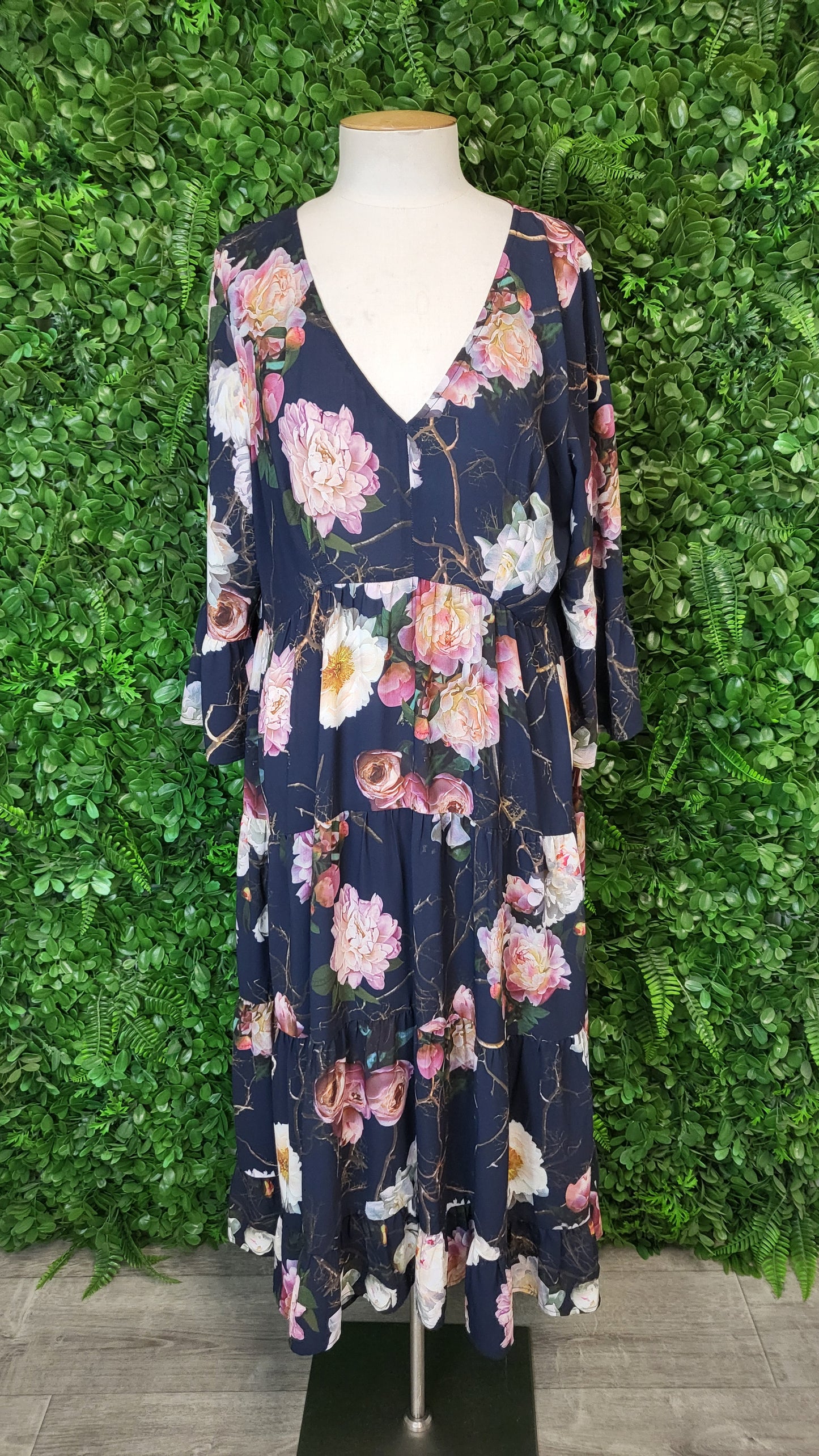 Annah Stretton Rose Print Floral Dress (14)