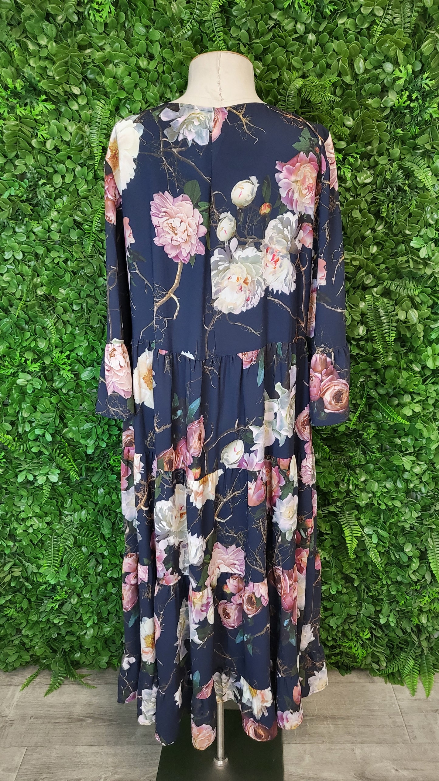 Annah Stretton Rose Print Floral Dress (14)