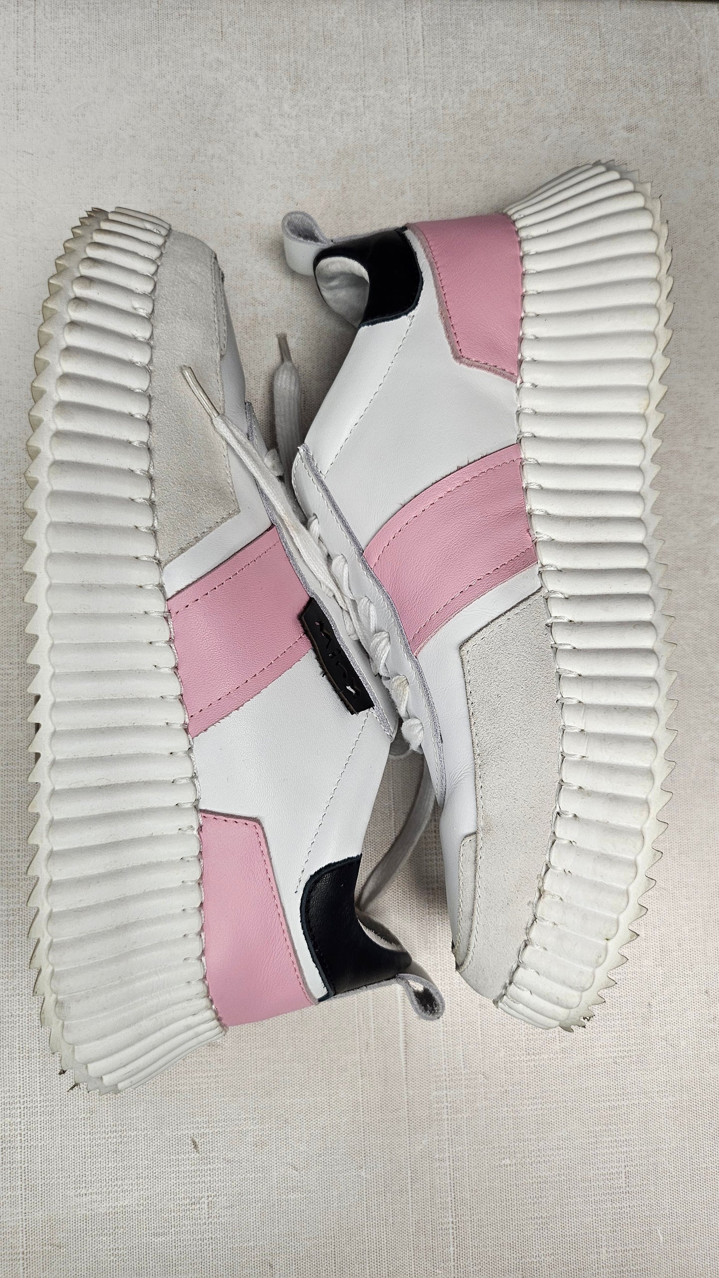 Minx White Leather Racer Sneaker (38)