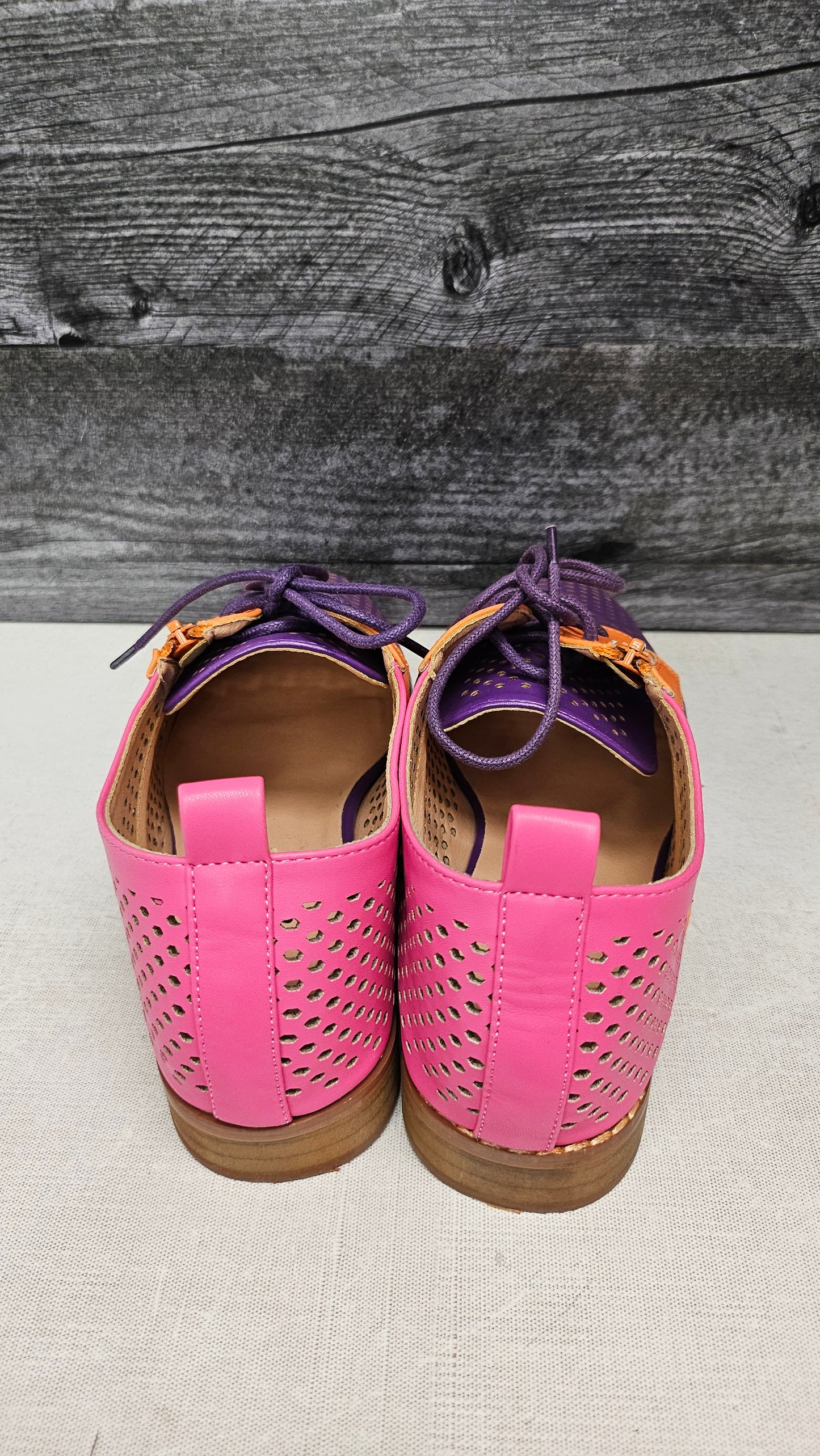 Taking Shape Multi Contrast Shoe (42)