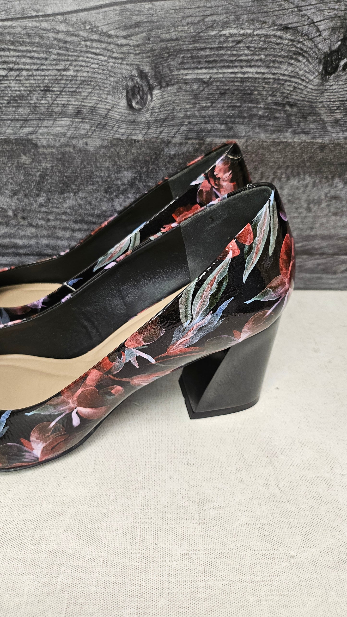Capelli Rossi Floral Leather Pumps (41)