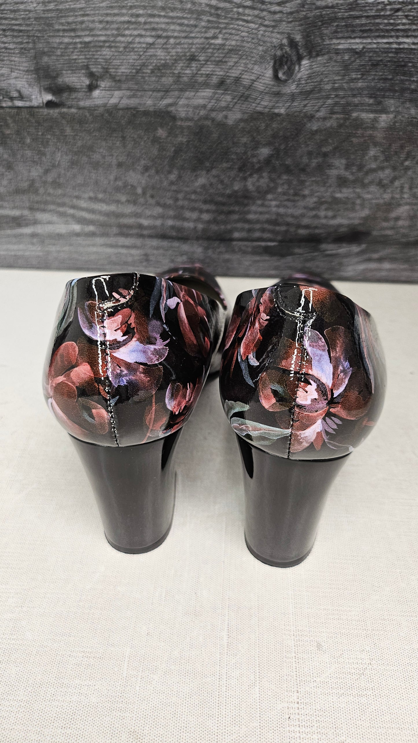 Capelli Rossi Floral Leather Pumps (41)