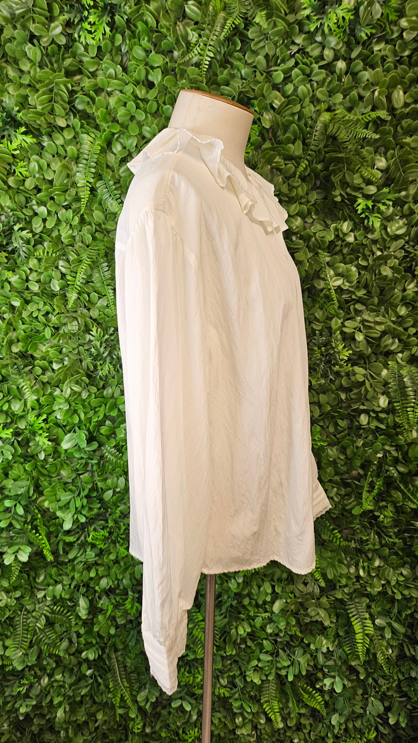 Urban Revivo Ivory Frill Neck Shirt (12)