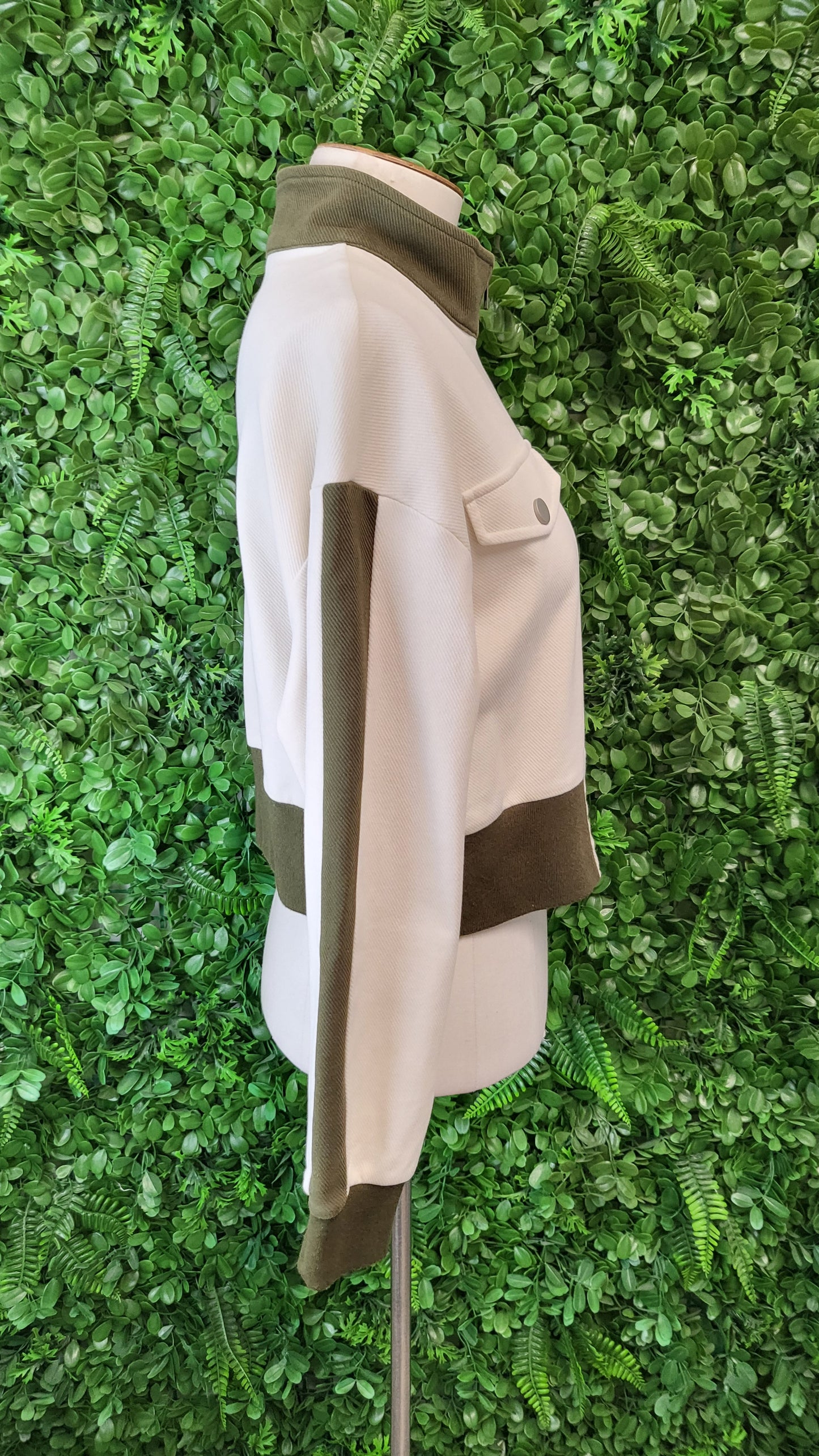 Clayborne Cream/Khaki Lifestyle  Jacket (10-12)