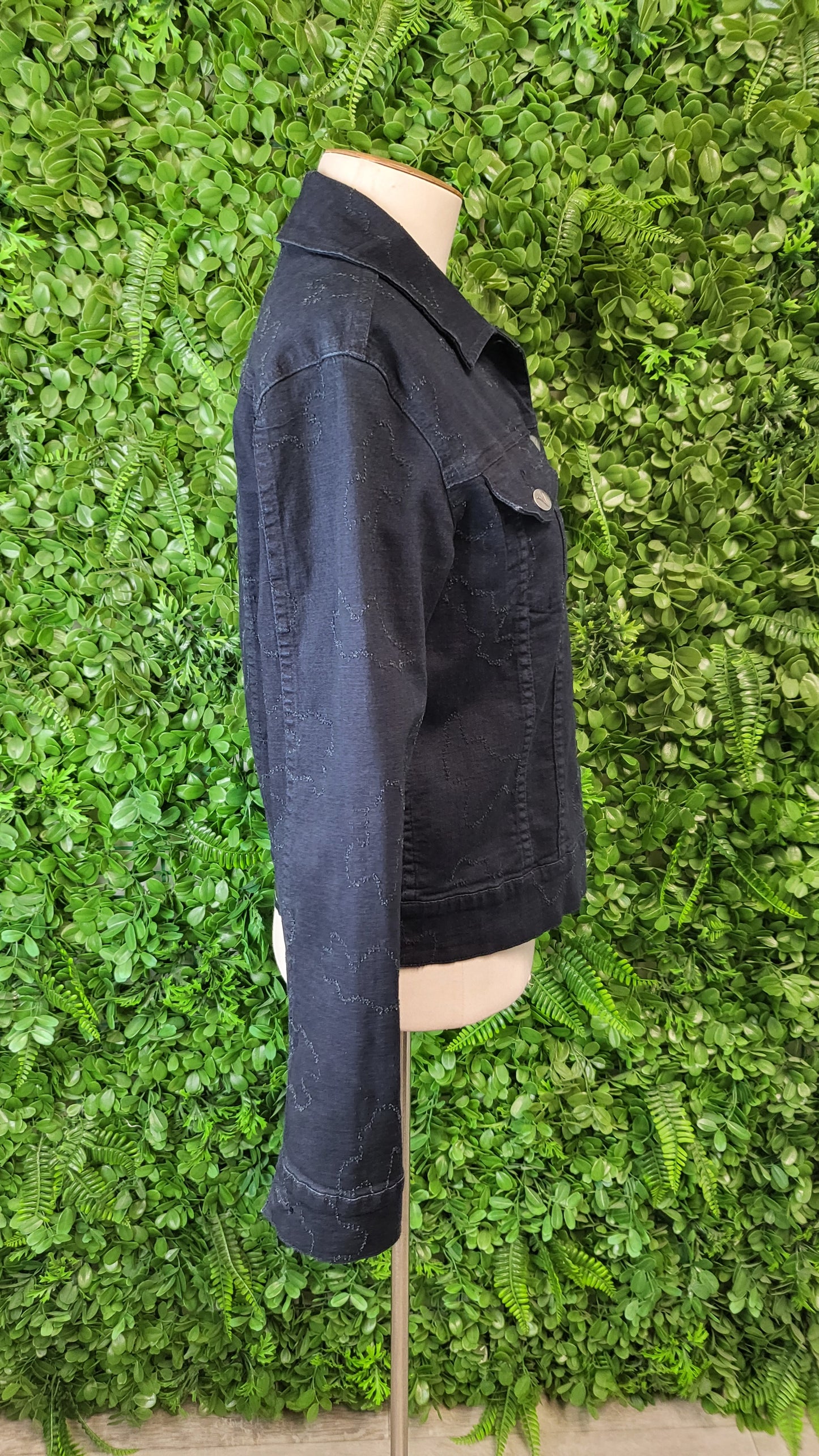 Vassalli Ink Stitch Denim Jacket (8)