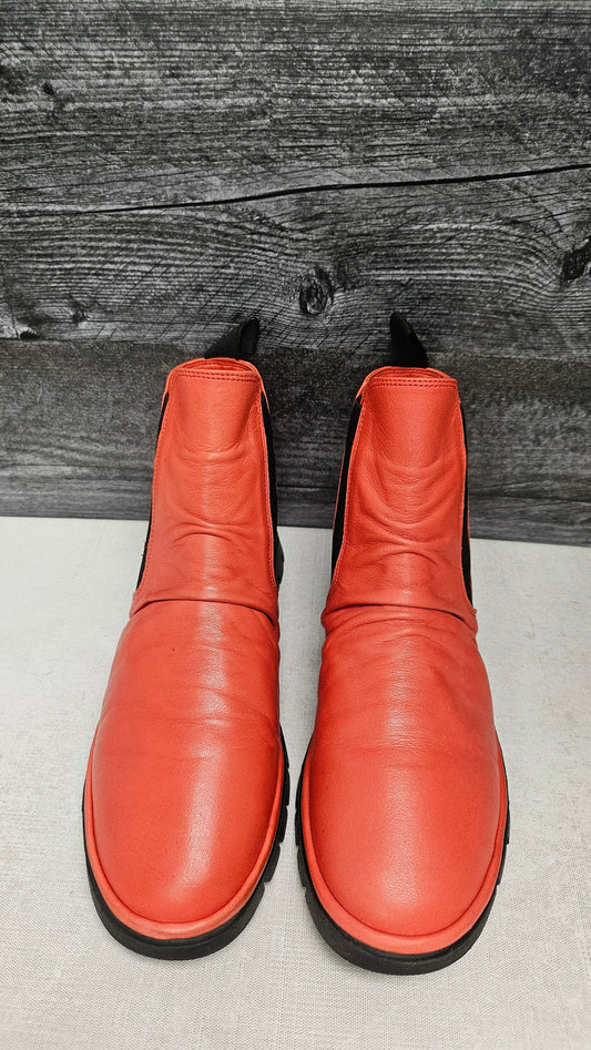 Hot Pulse Red Leather Ankle Boot (39)