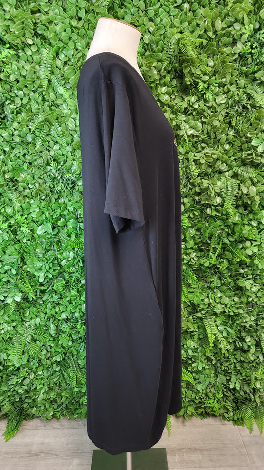 Pretty Basics Black Tunic Swing Top (18-20)