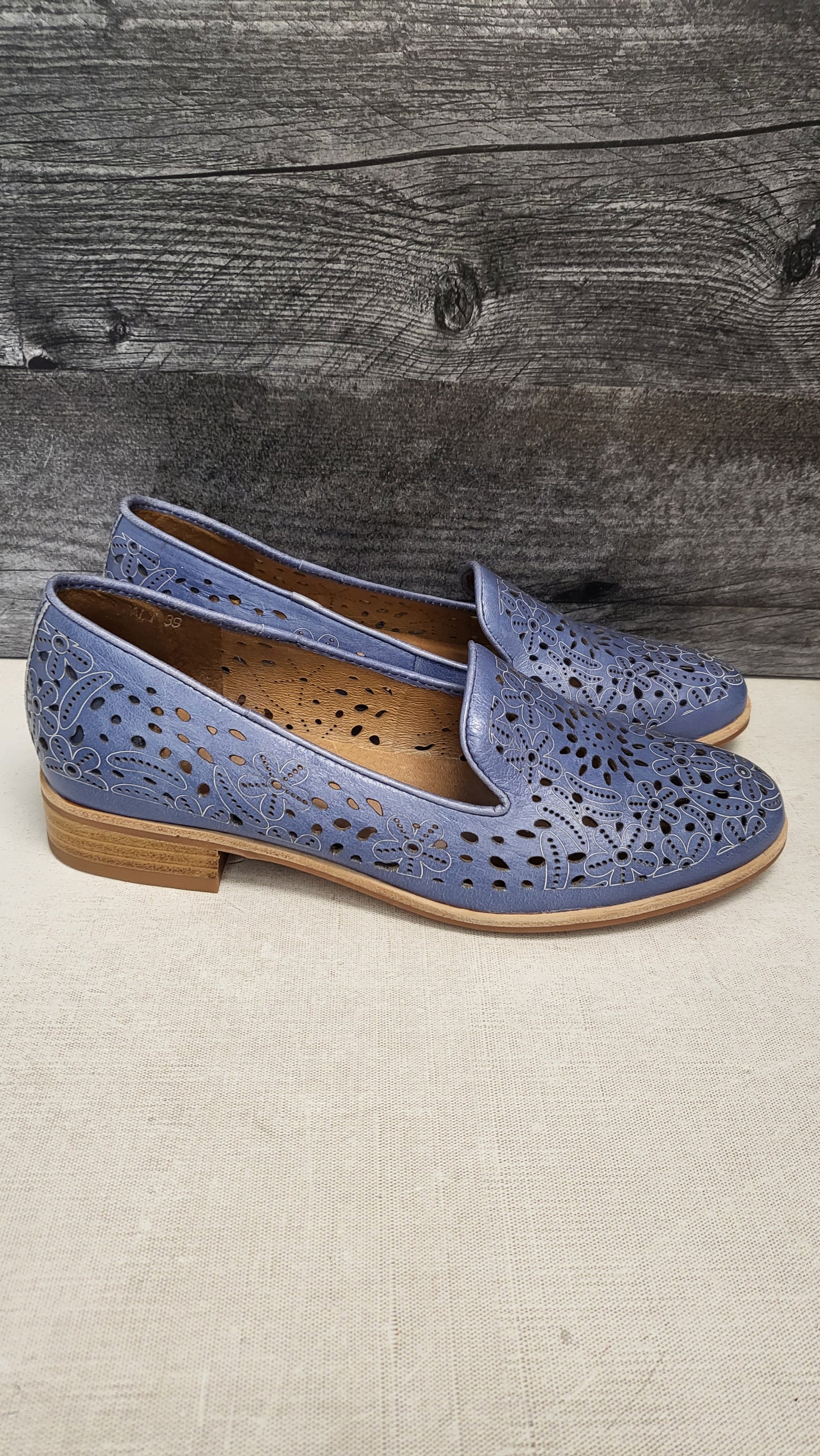 Belle Scarpe Blue Leather Loafer (39)