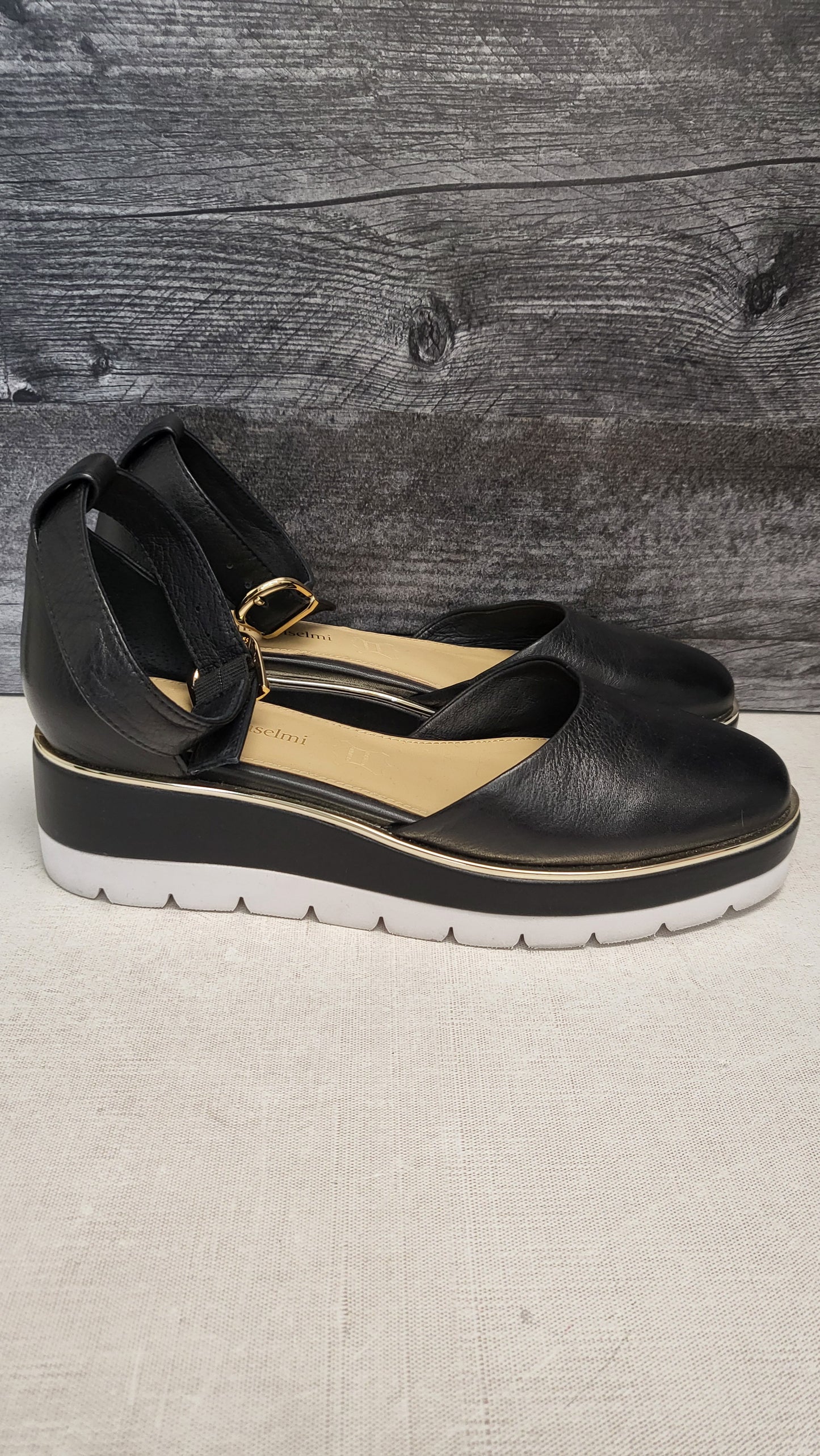 Isabella Anselmi Black Wedge Sandal (38)