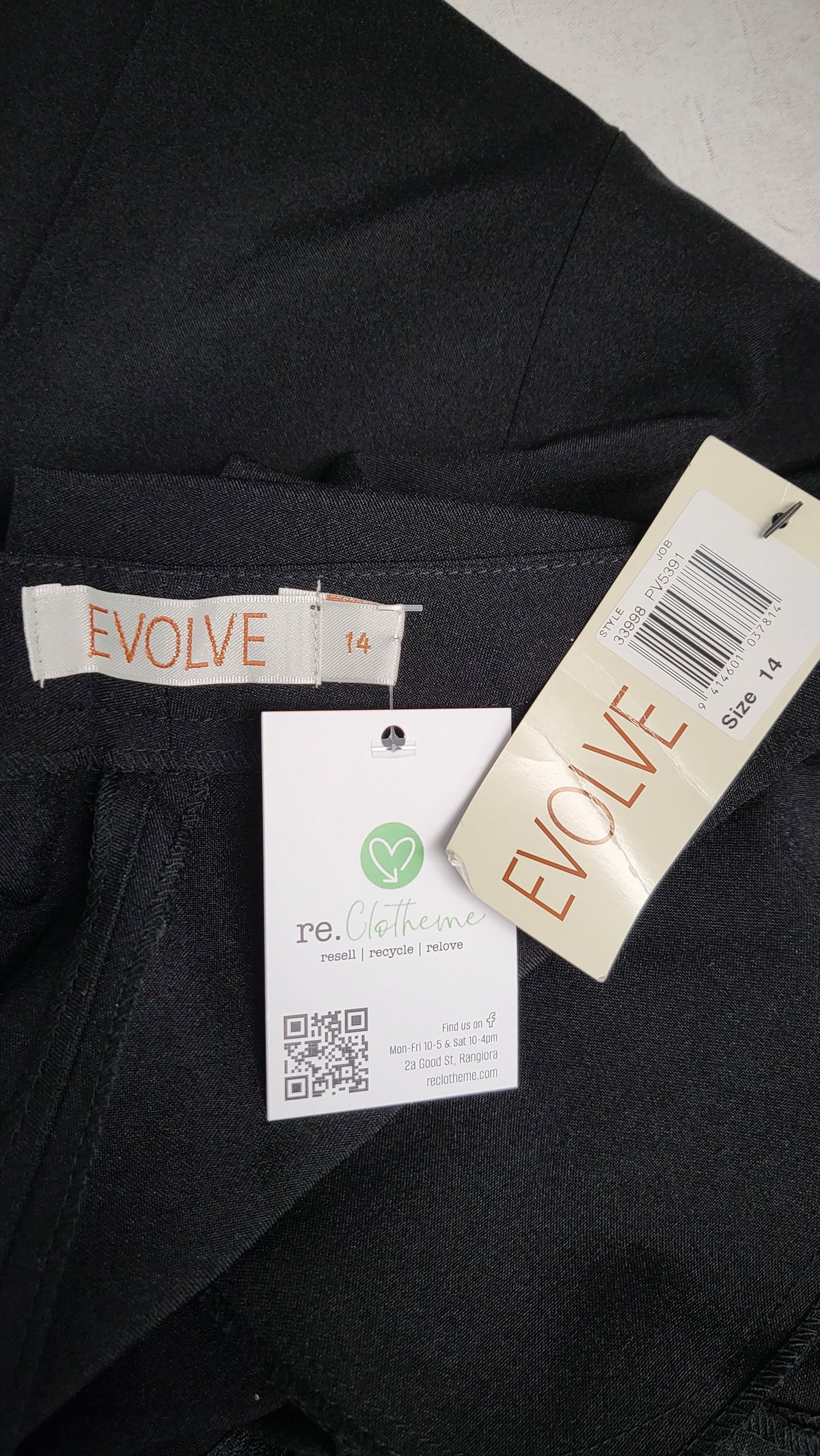 Evolve Black Straight Leg Pant BNWT (14)