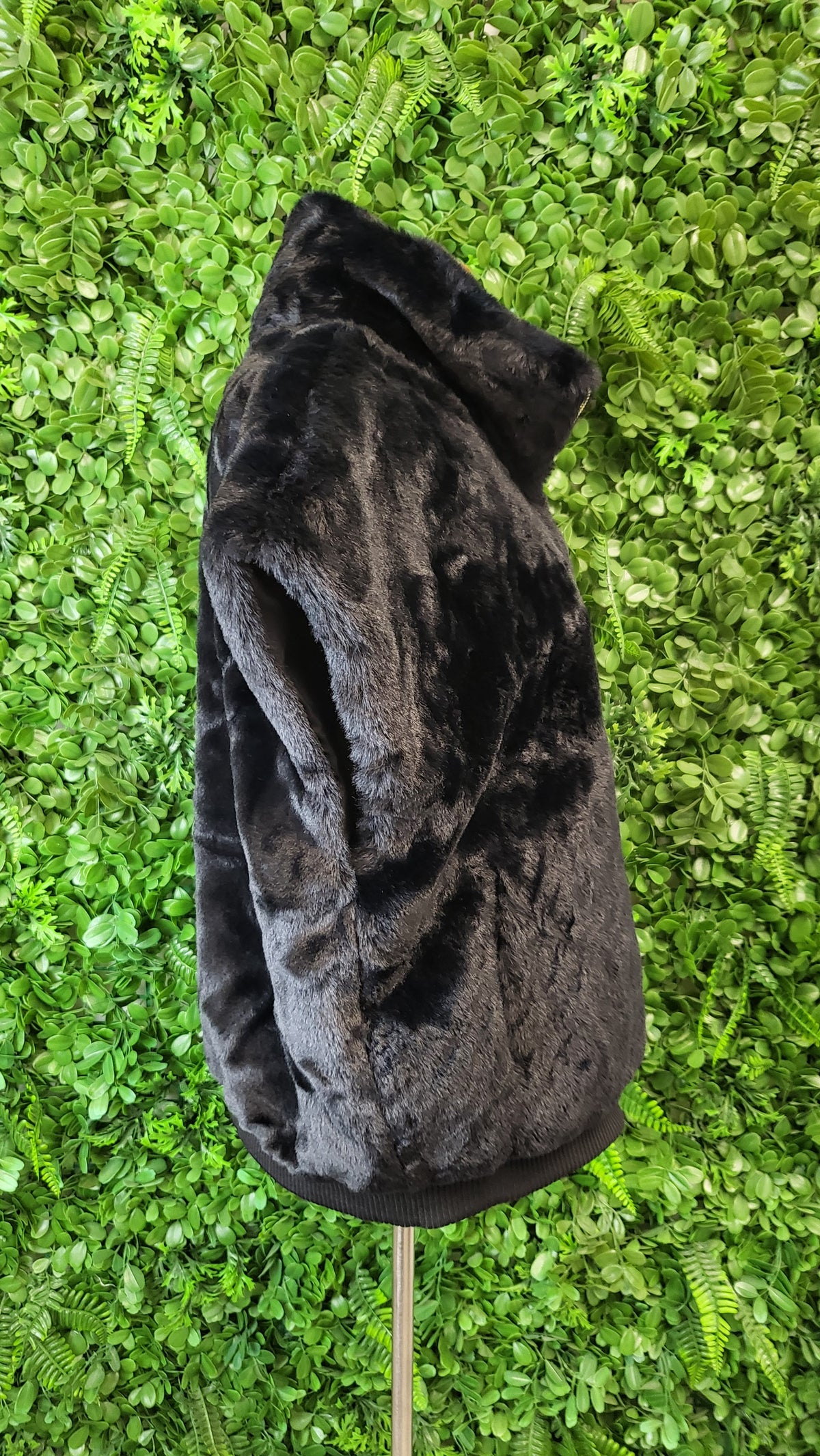 Alice & Lily Black Fur Vest BNWT (16)