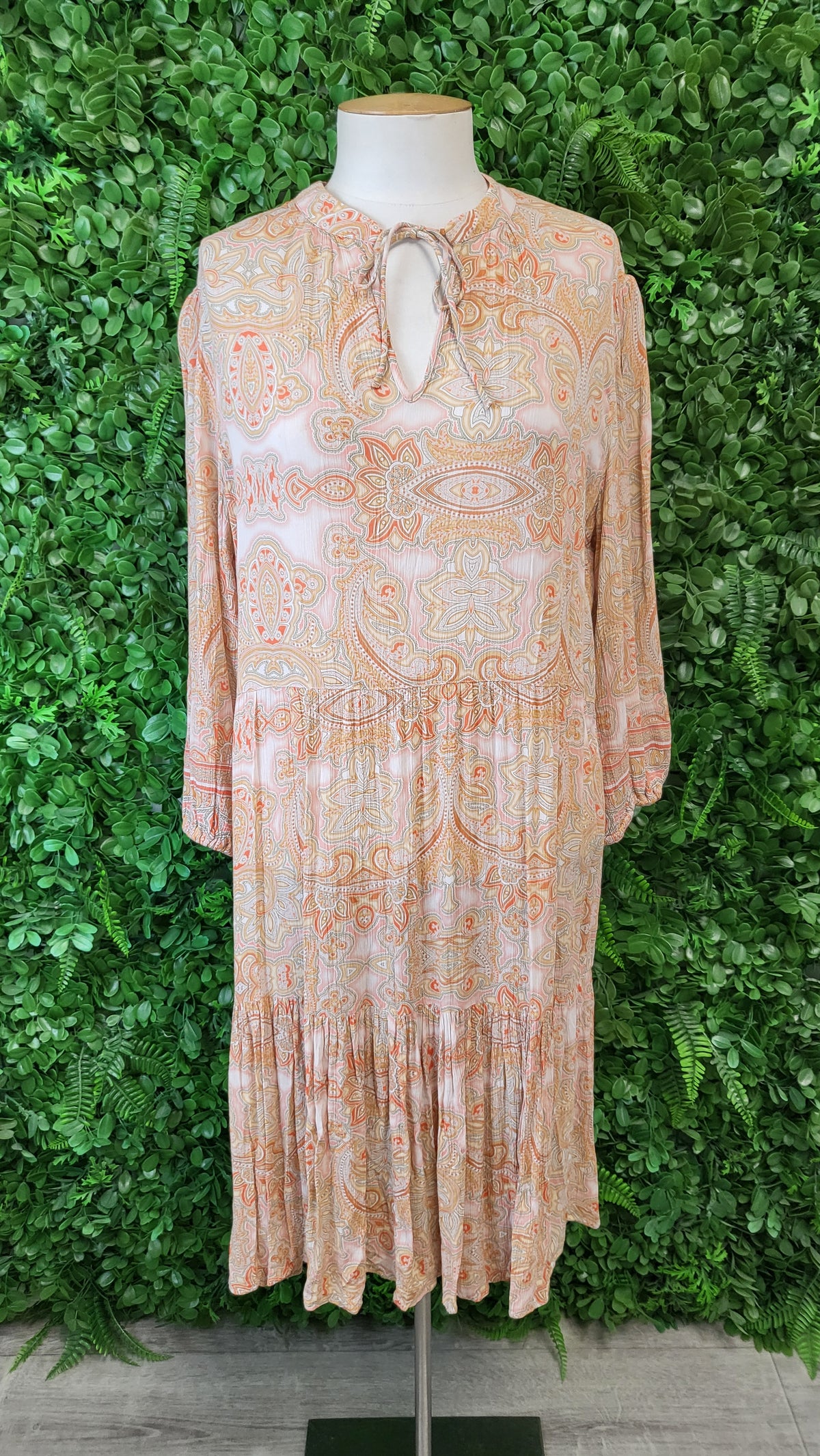 Lilac & Sage Paisley Day Dress (10)
