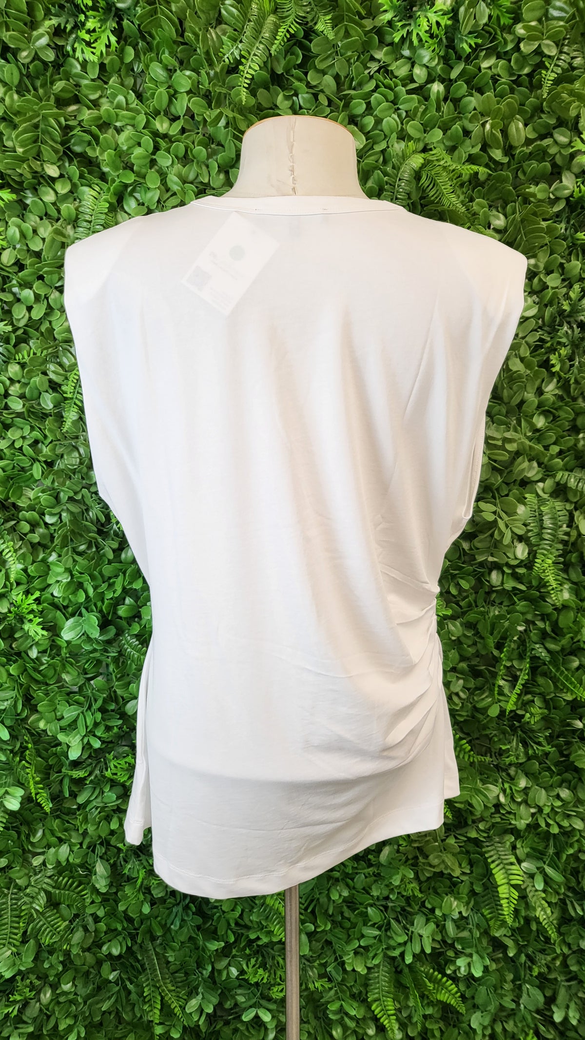 Decjuba White Sleeveless Top (14)