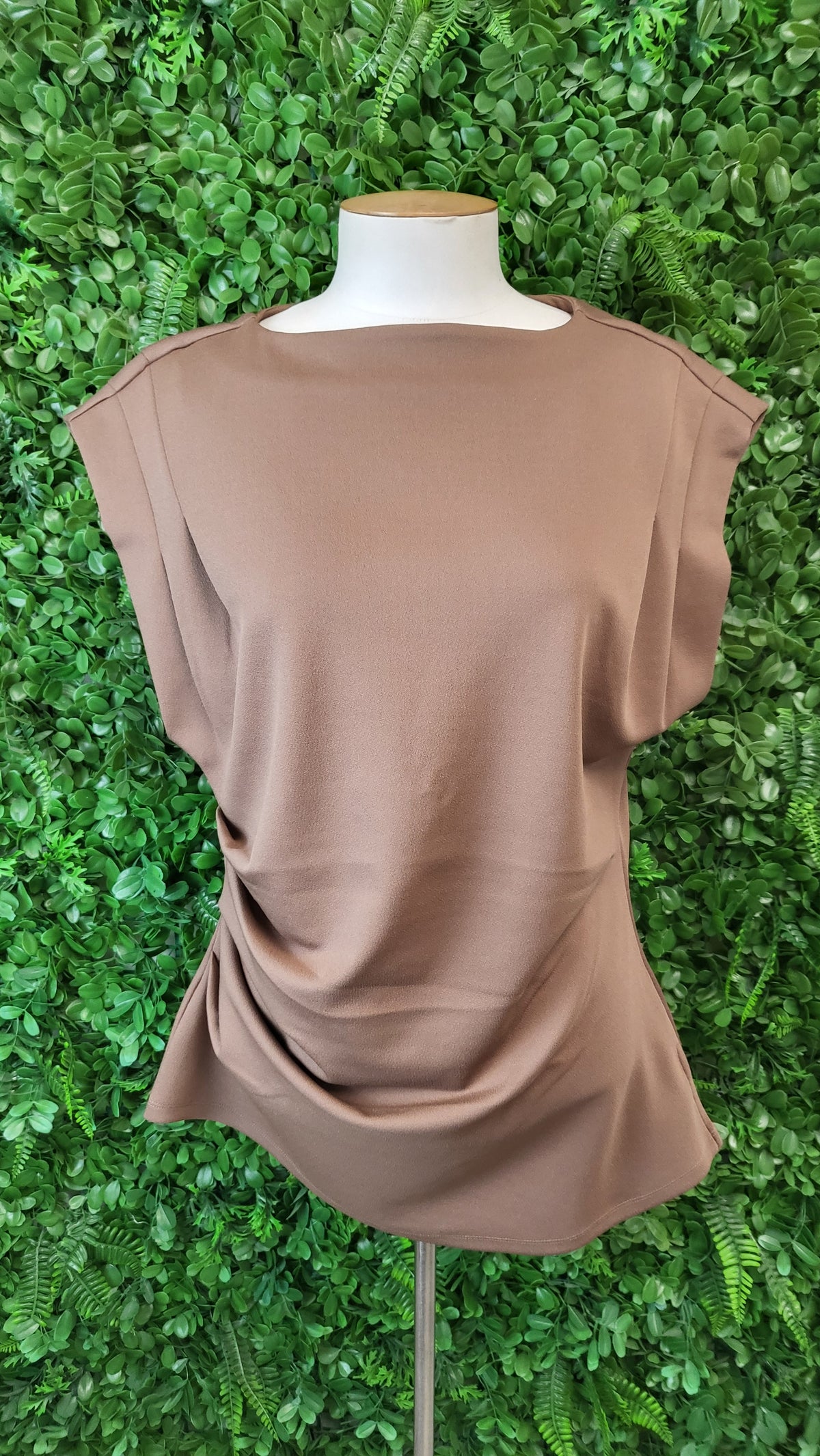 Decjuba Donkey Ruched Top (14-16)