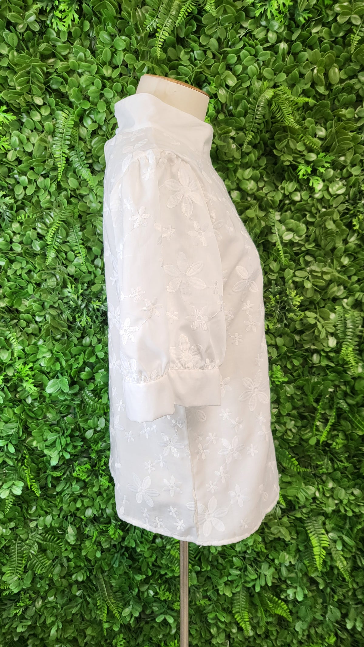 Unknown White Embroidered Top (10)