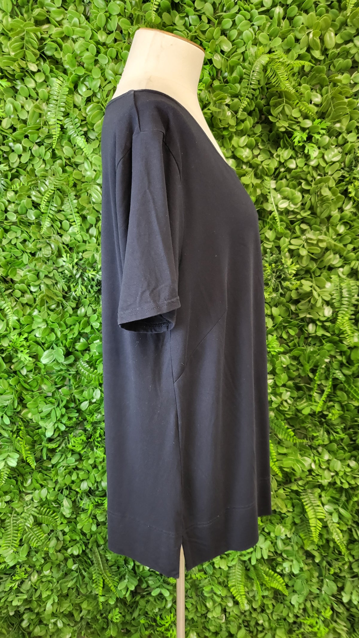 Paula Ryan Black Essential Tee (18)