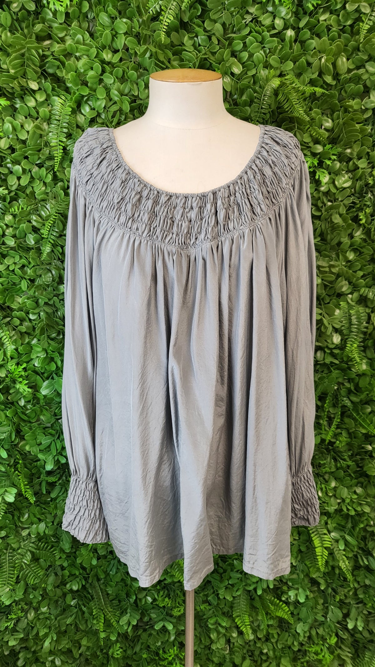 Nicola Screen Silver Grey Silk Blouse (16)