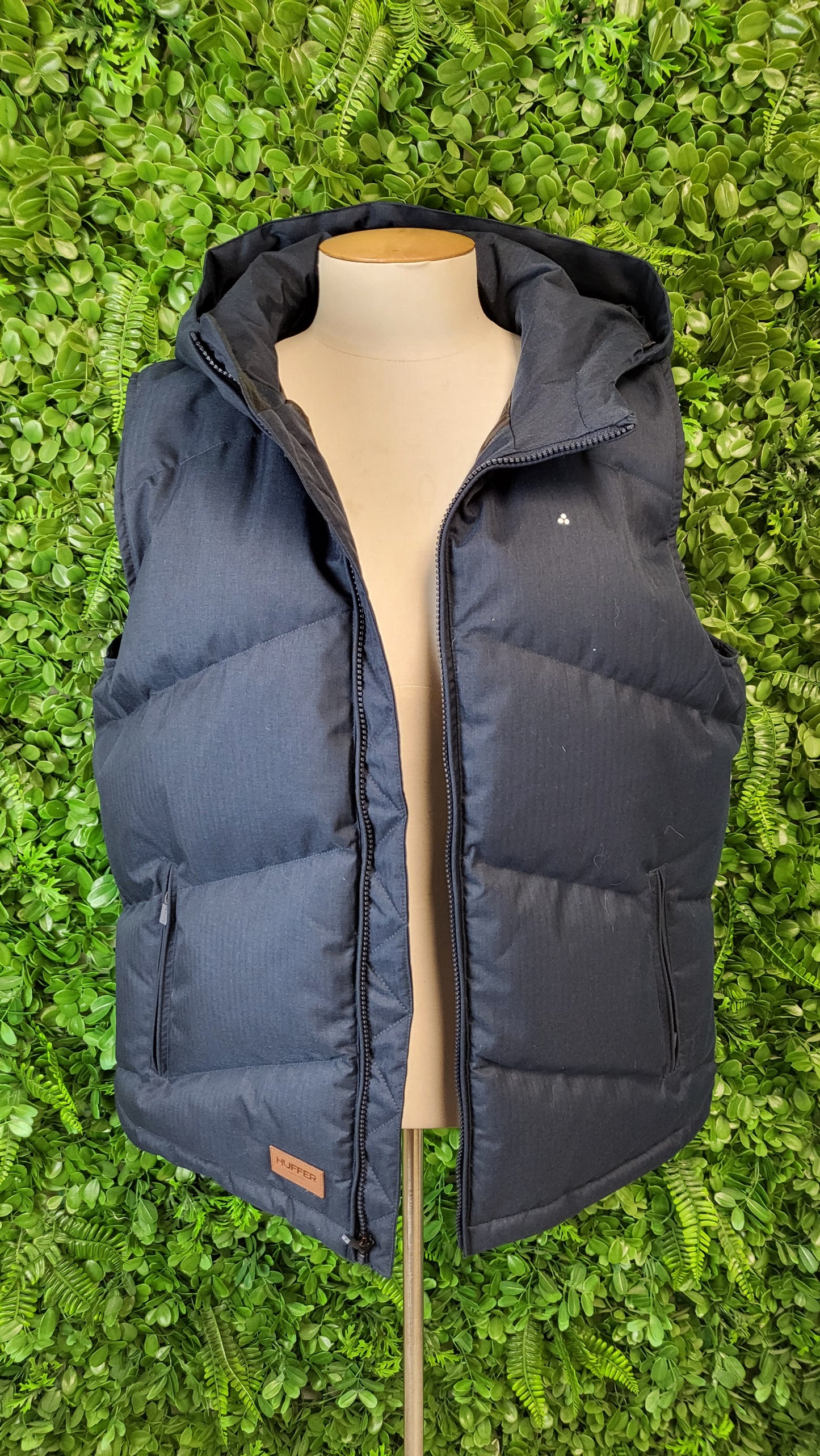 Huffer Navy Down Puffer Vest (12)