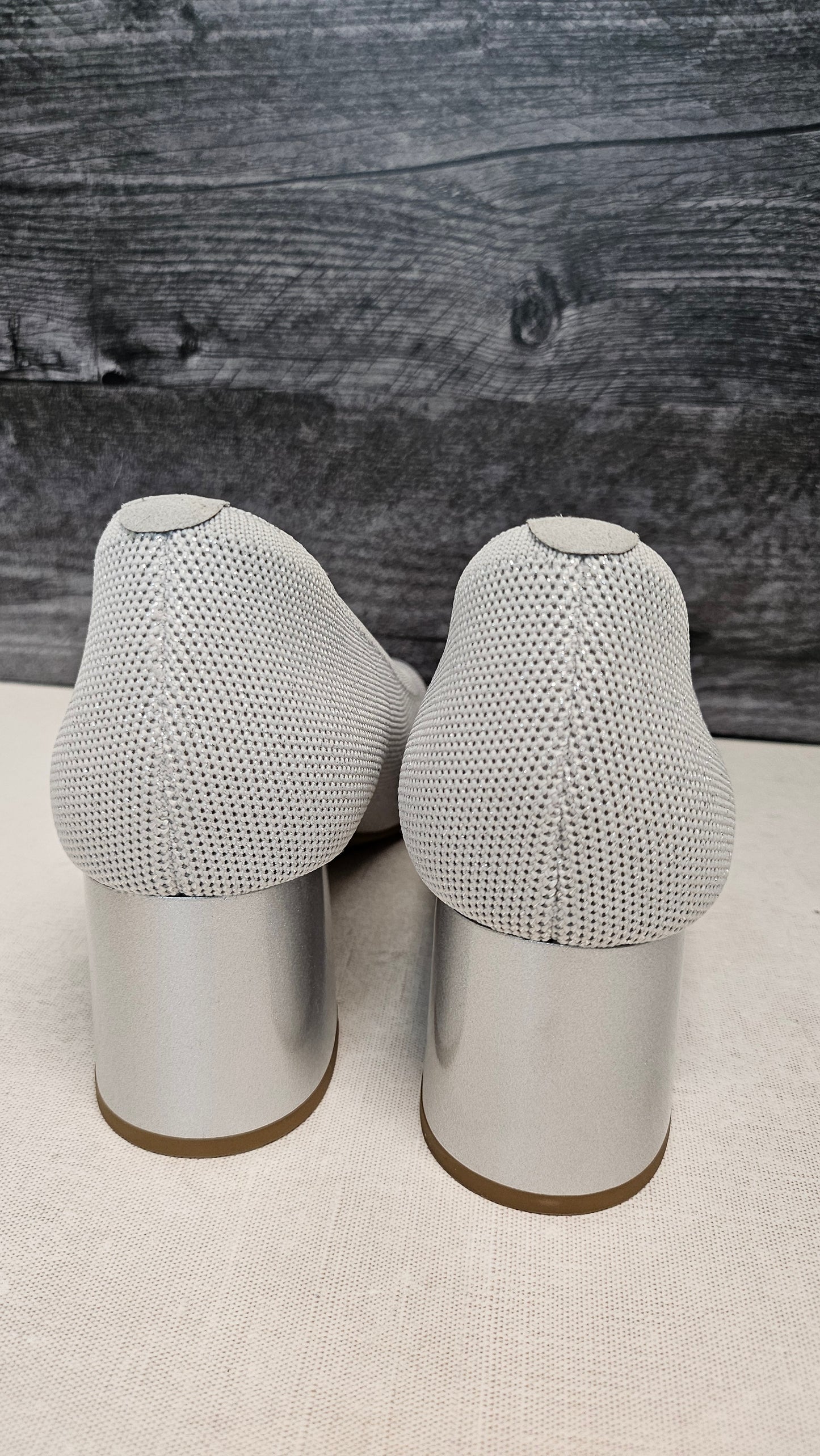 Vivaia Silver Elize Heel BNWT (39)
