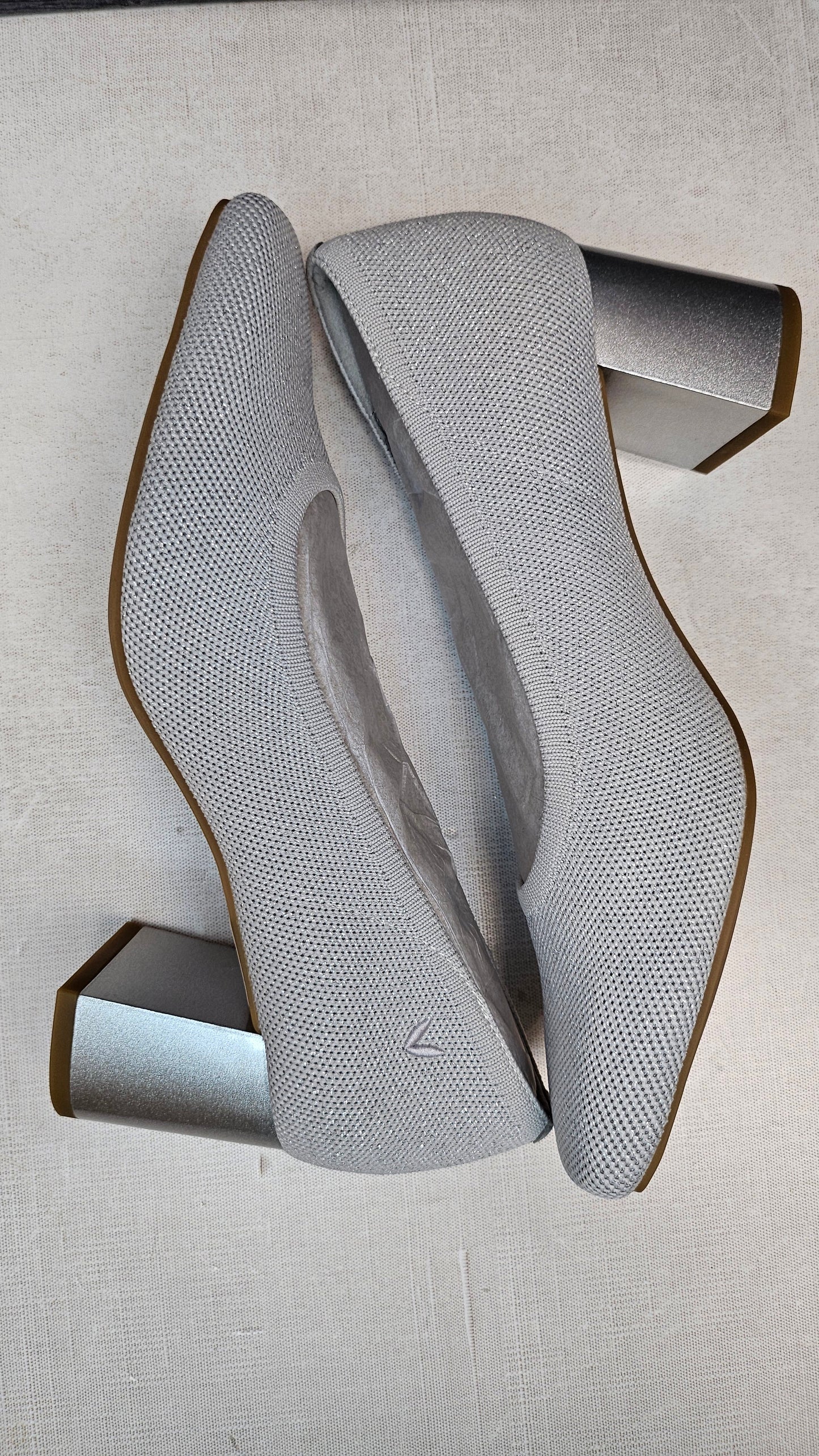 Vivaia Silver Elize Heel BNWT (39)