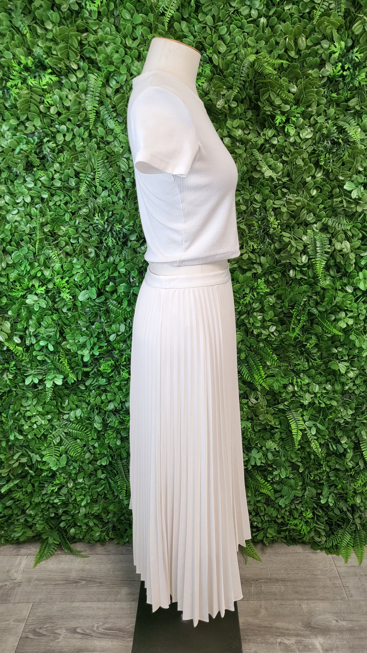 Witchery Cream Pleat Skirt (16)