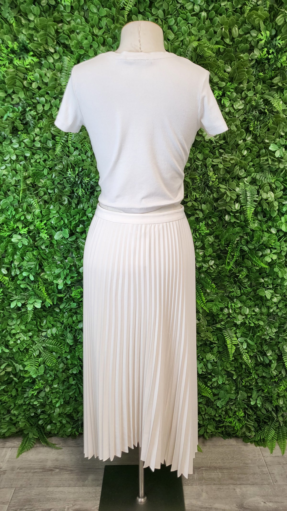 Witchery Cream Pleat Skirt (16)