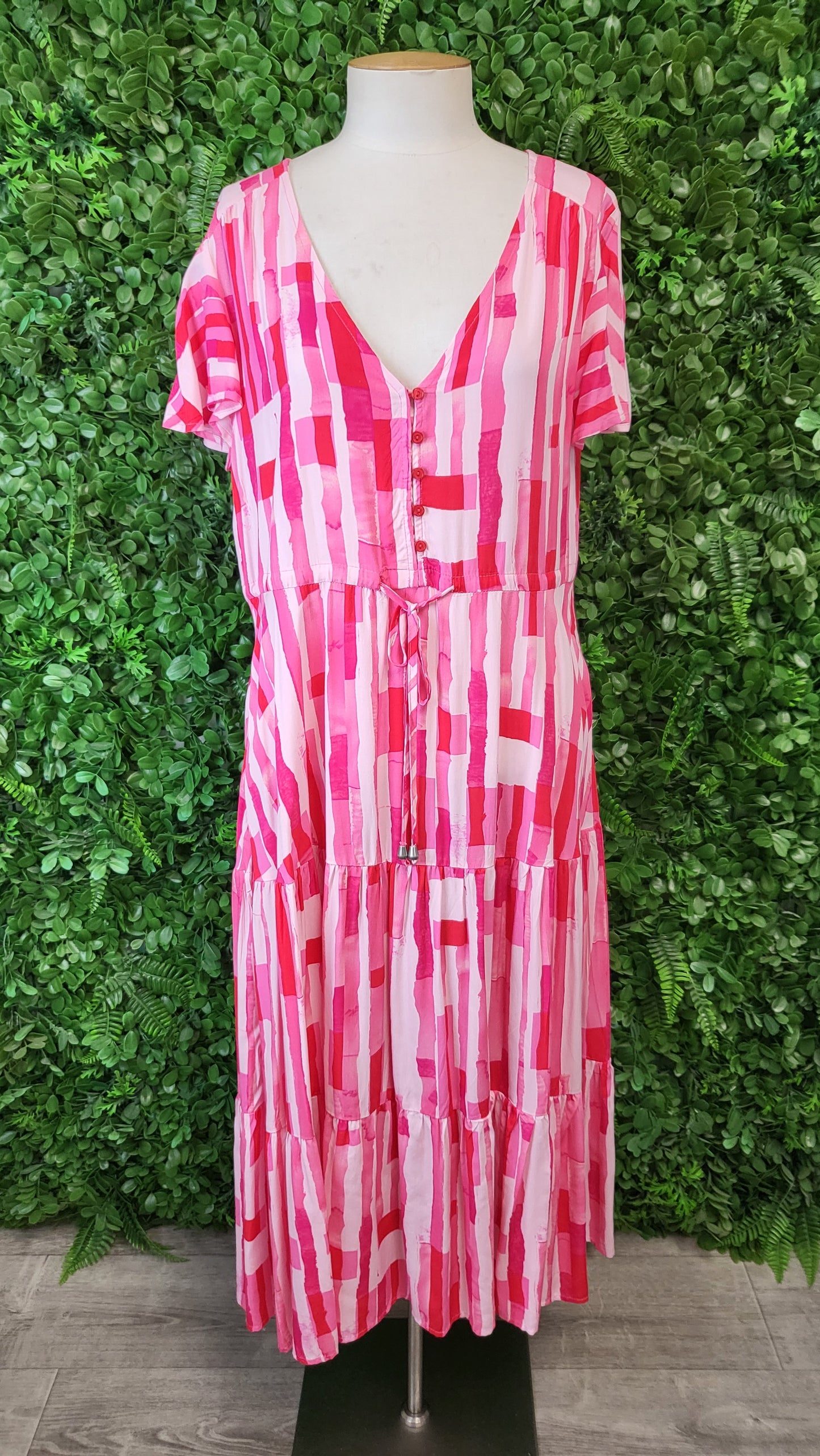 Label Of Love Pink Flutter Sleeve Dress (12)