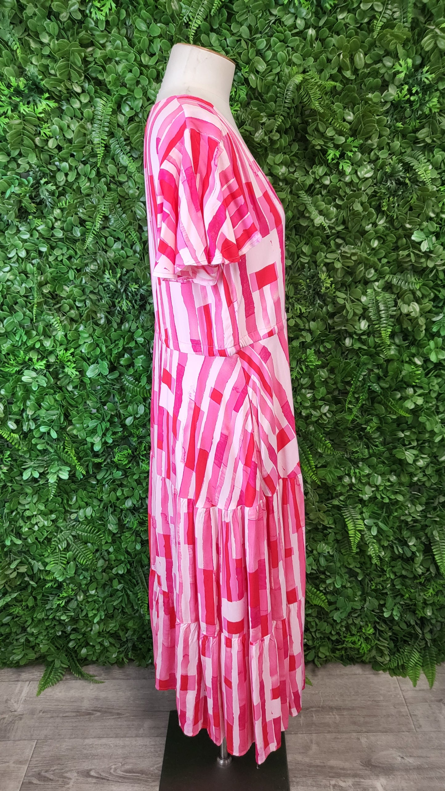 Label Of Love Pink Flutter Sleeve Dress (12)