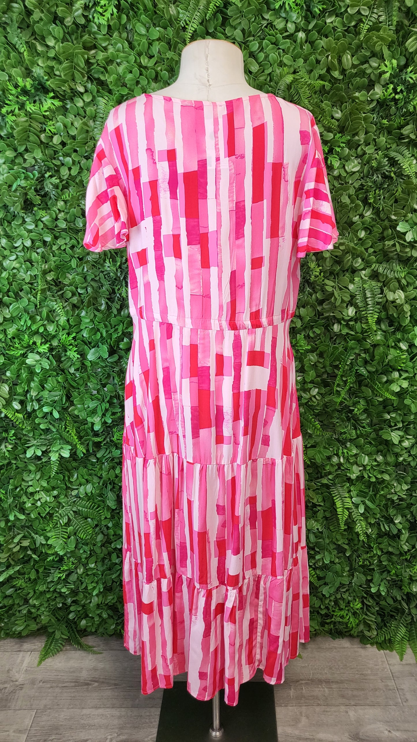 Label Of Love Pink Flutter Sleeve Dress (12)