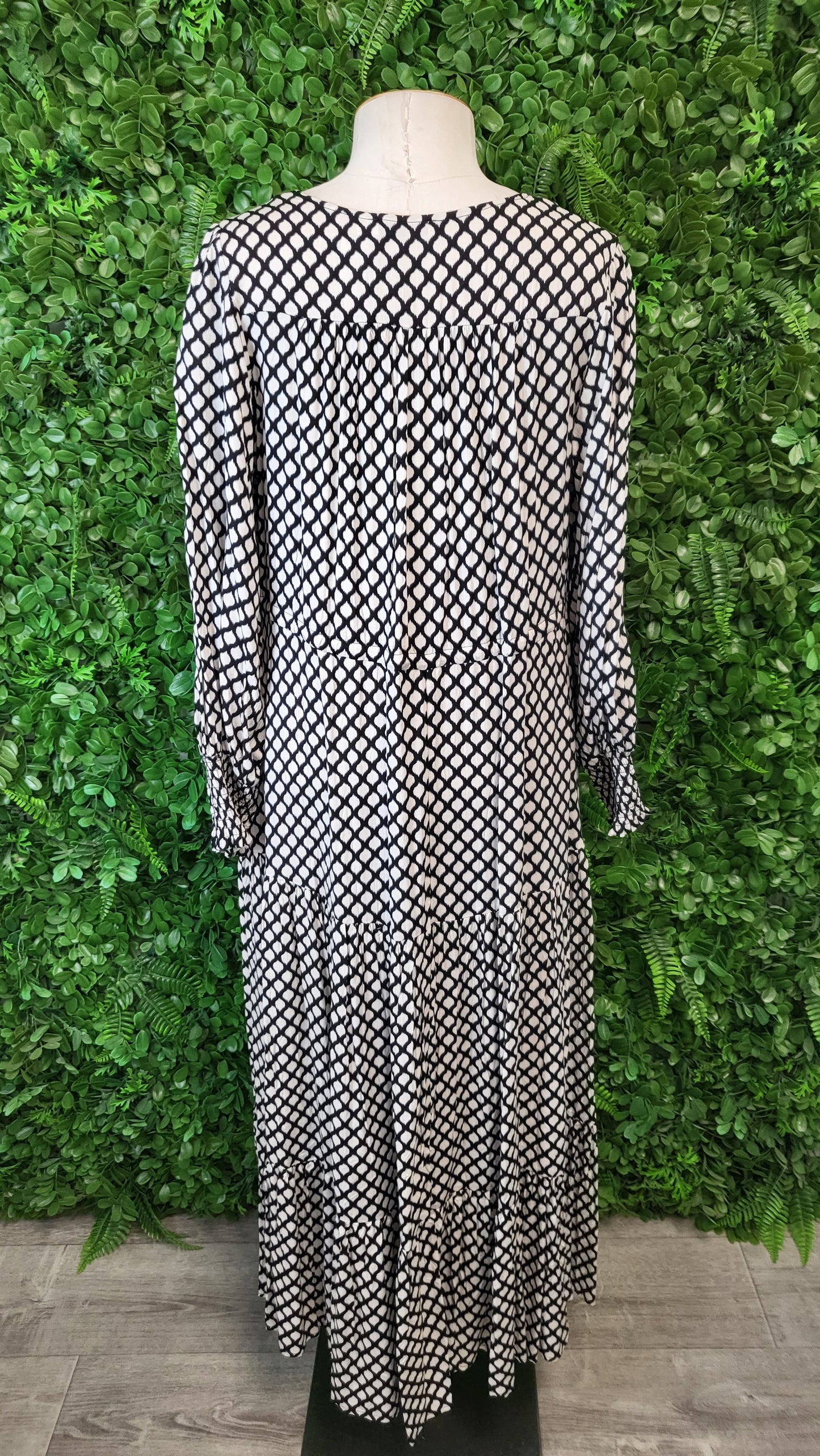 Fria The Label B/W Maxi Dress BNWT (12)