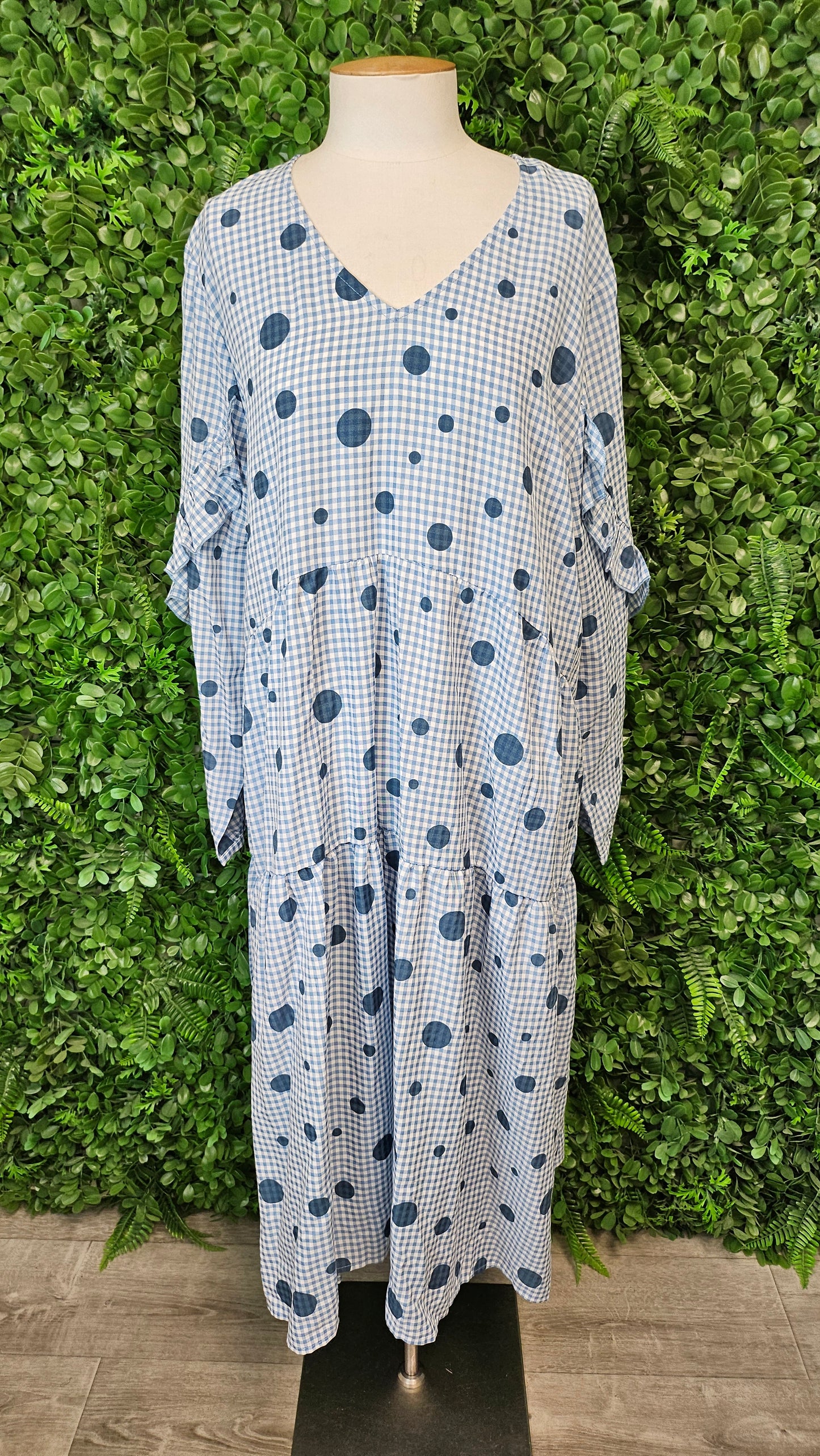 Clarity by Threadz Blue Gingham Spot Dress (16-18)