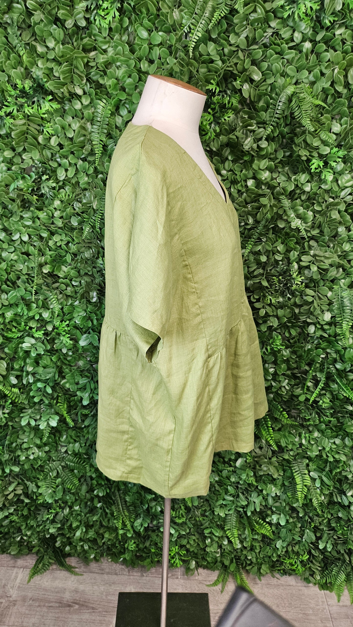Tirelli Green Linen Top (18)