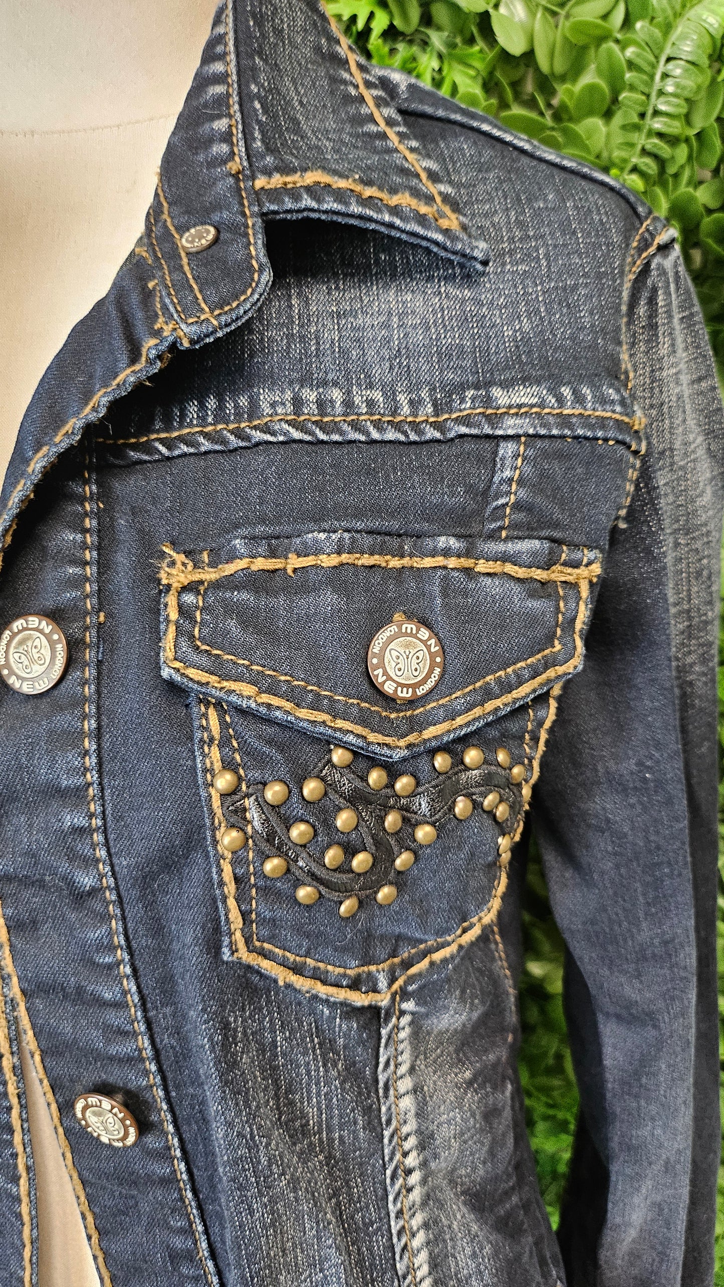 New London Distressed Dark Denim Denim Jacket (10)